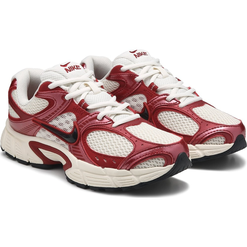 Women's V5 RNR Sneaker | Famous Footwear