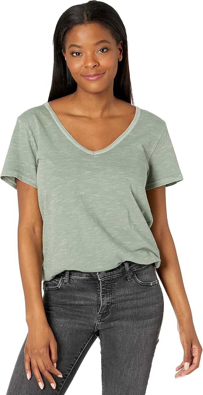 Lucky Brand Women's Short Sleeve V-Neck Essential Tee | Amazon (US)