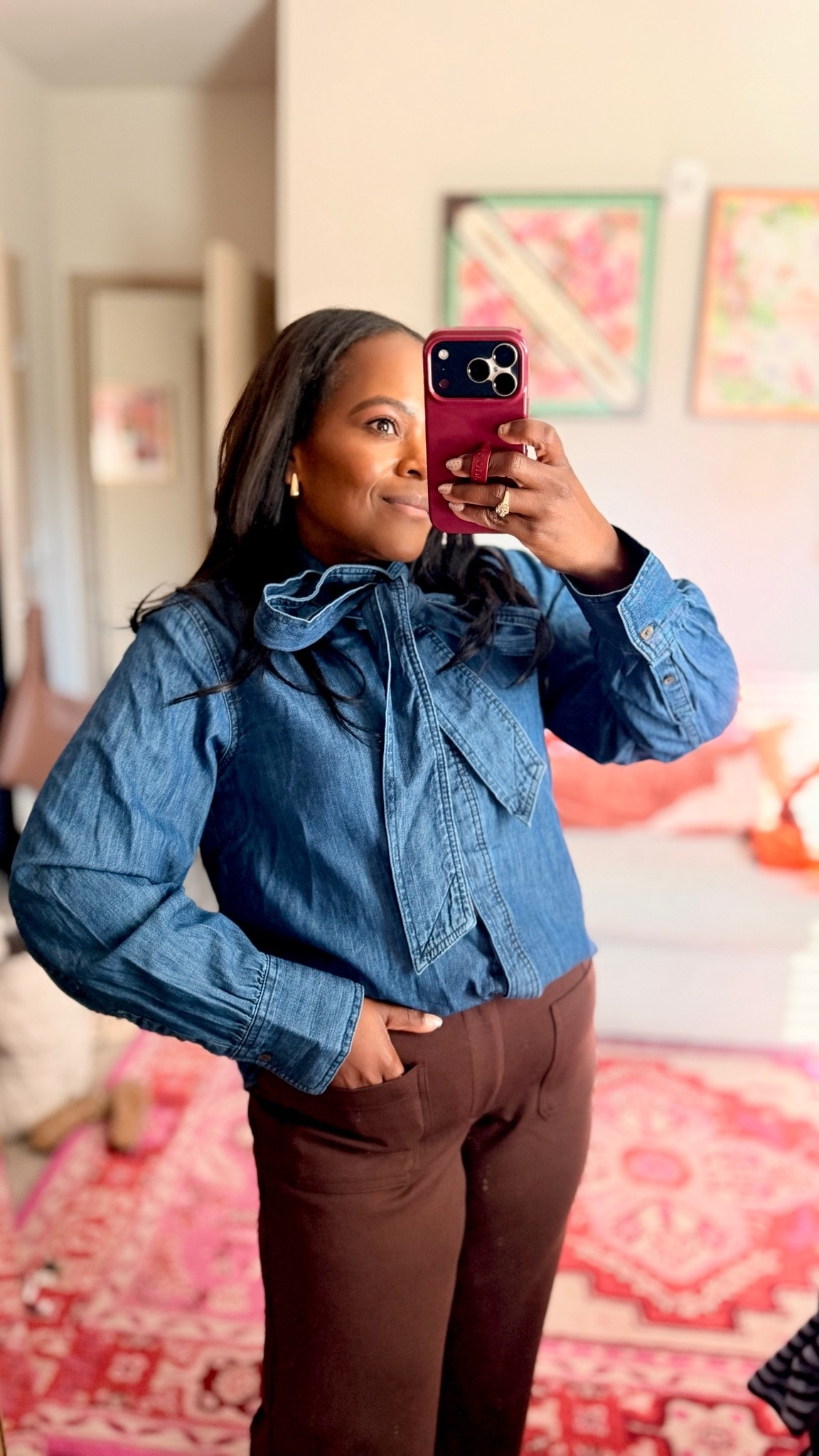 Umm okay this chambray top from Walmart has been a hit and it comes in other colors. I’m in the medium.

#ltkpetite #ltkmidsize