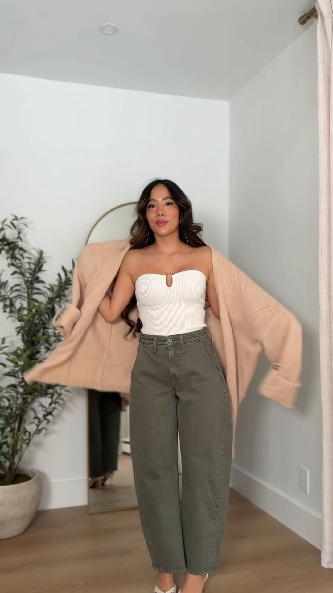 Casual chic spring outfit 
Top: XS
Jeans: 24 short 

#LTKSeasonal #LTKootd #LTKdayinmylife