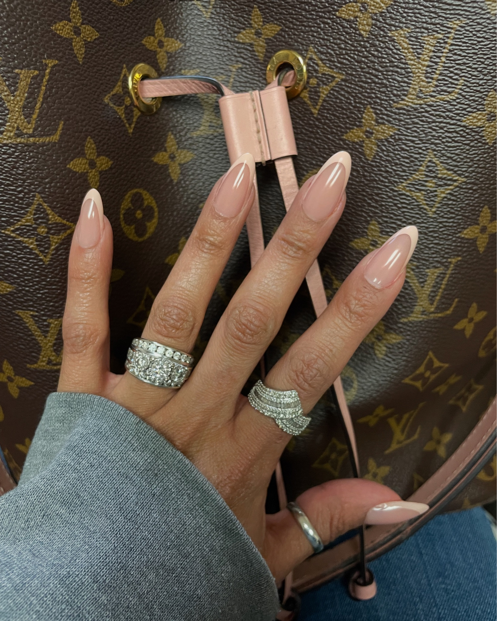 Where are my nail babes at???Ummm obsessing at the moment with these Gel X Nails 💅🏼😍. These are a must try, I really like how sturdy they are. They aren’t going anywhere until decide to take them off 💕

#LTKStyleTip #LTKBeauty #LTKFindsUnder50