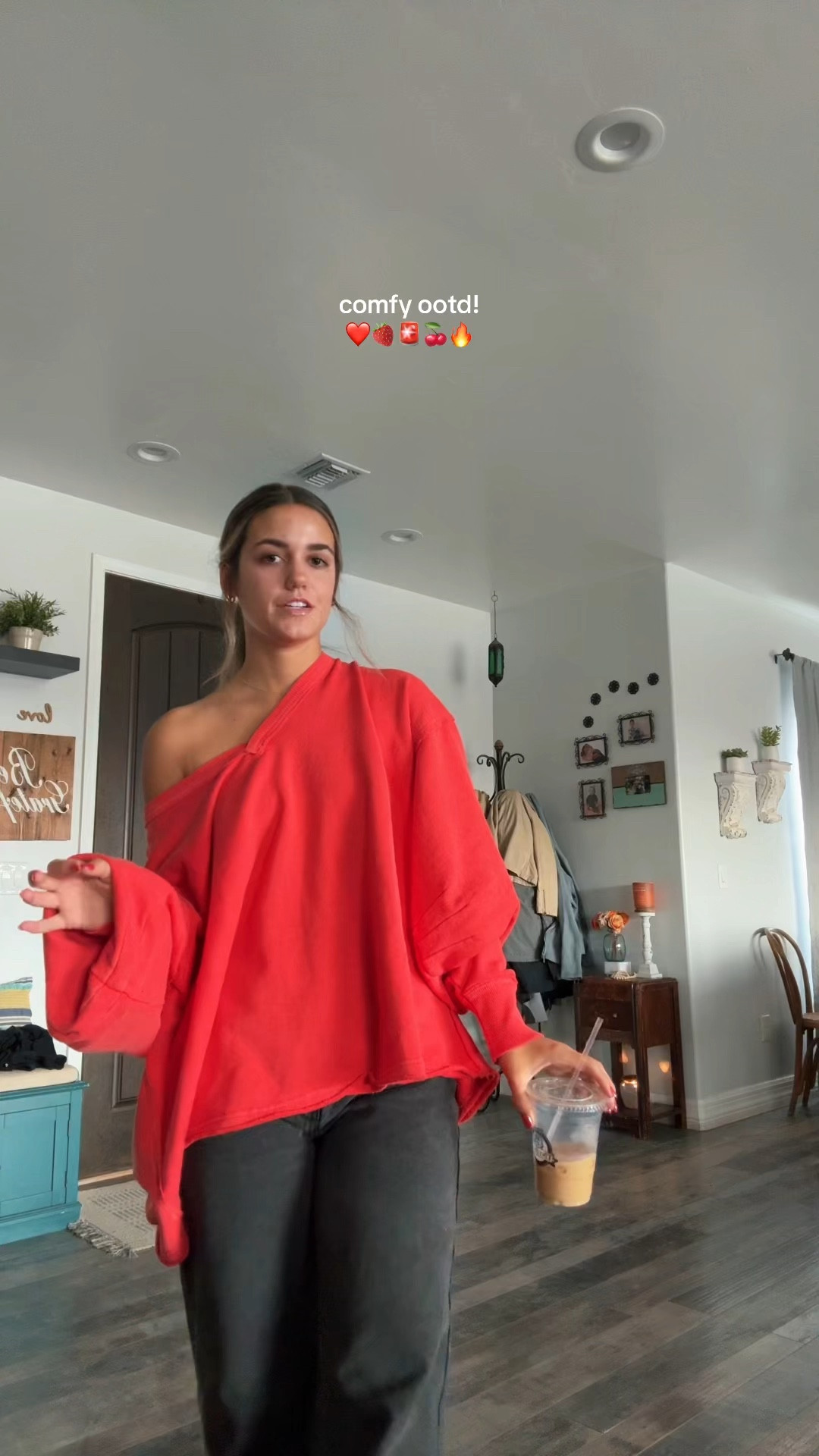Comfy outfit inspo! Wearing small top and small jeans! 