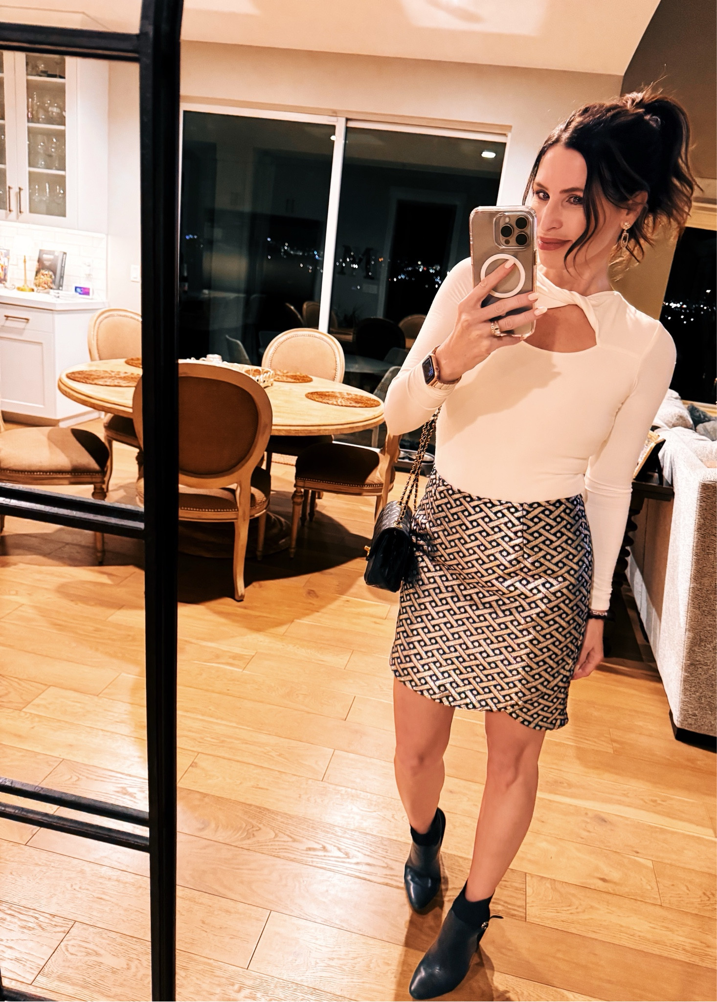 Holiday look.✨


#LTKSeasonal #LTKParties #LTKOver40