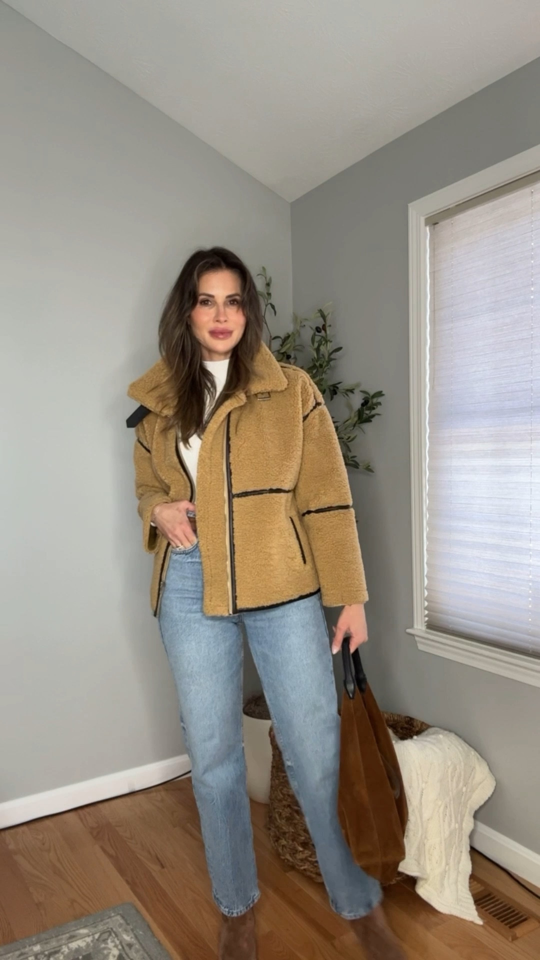 Easy everyday looks 
Day 2 

White Amazon turtleneck bodysuit 
Teddy coat 
Denim
Suede boots
Suede bag

#LTKootd #LTKOver40 #LTKgrwm