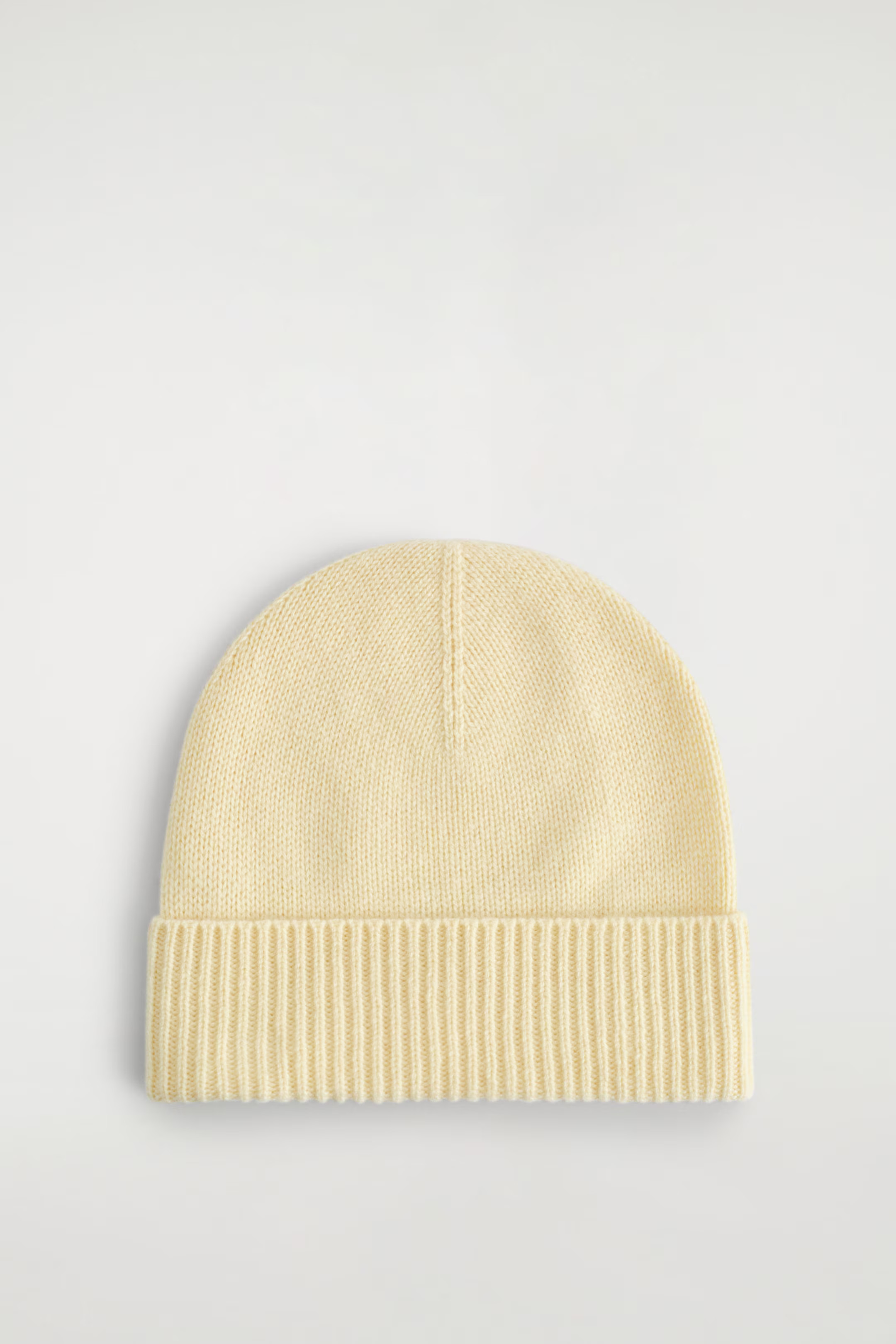 CASHMERE BEANIE - BUTTER YELLOW | COS GB | COS UK