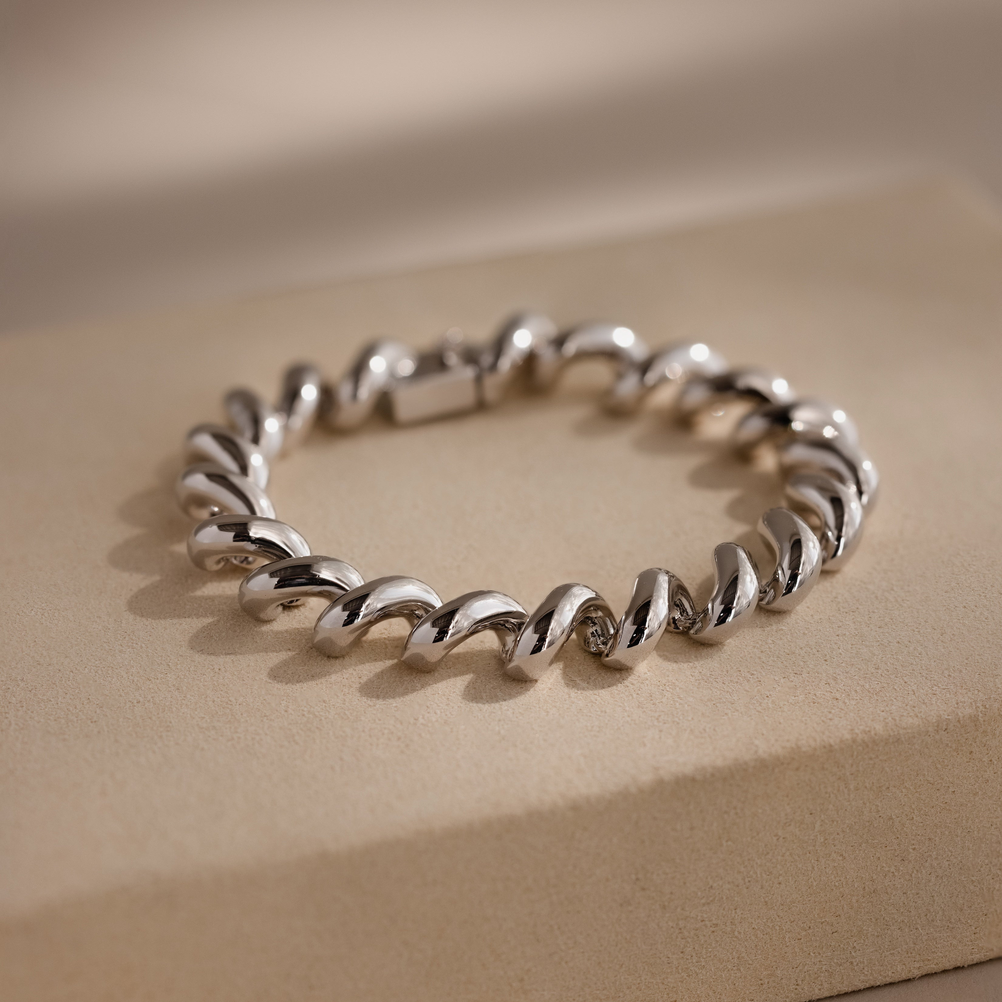 Chunky San Marco Twisted Chain Bracelet | Caitlyn Minimalist | Caitlyn Minimalist