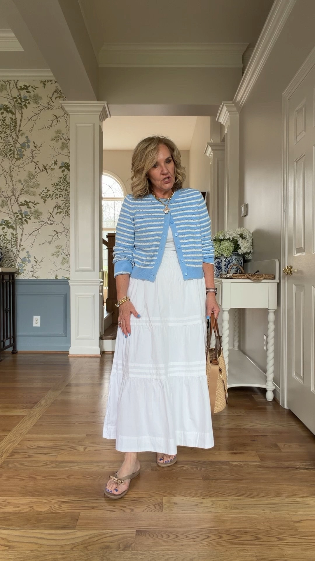 I have three white skirts that I’m trying on all great but settle differences. This is the quince tiered skirt. Bully line really great quality wearing a medium. It’s probably the longest skirt of the three. Quinn also has a skirt with lace detail that I am going to Link.
Sweater size medium

#LTKSeasonal #LTKOver40 #LTKMidsize