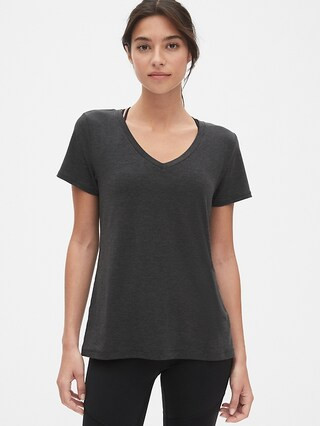 GapFit Breathe V-Neck T-Shirt | Gap (US)
