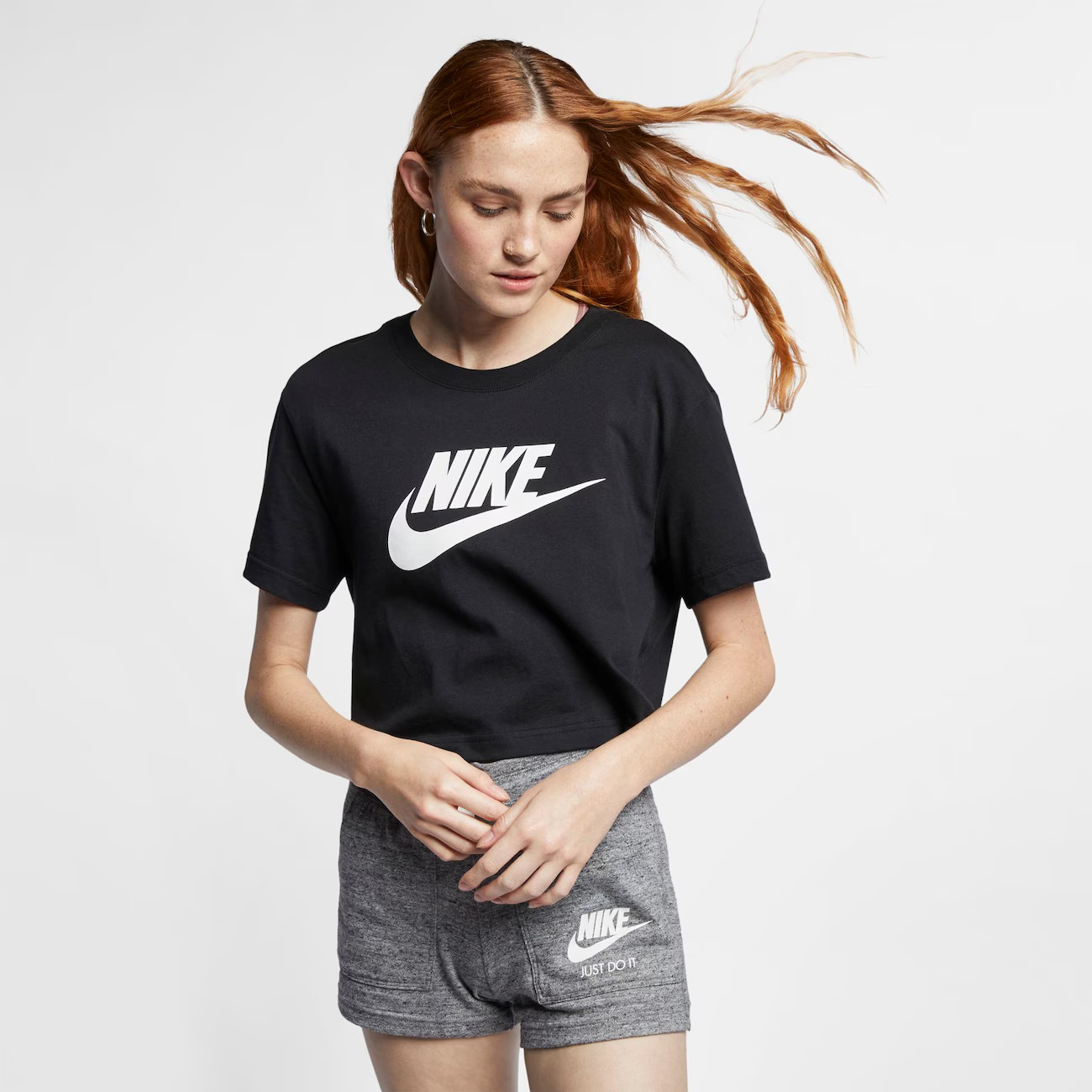 Camiseta Nike Sportswear Essential Feminina - Nike | Nike BR