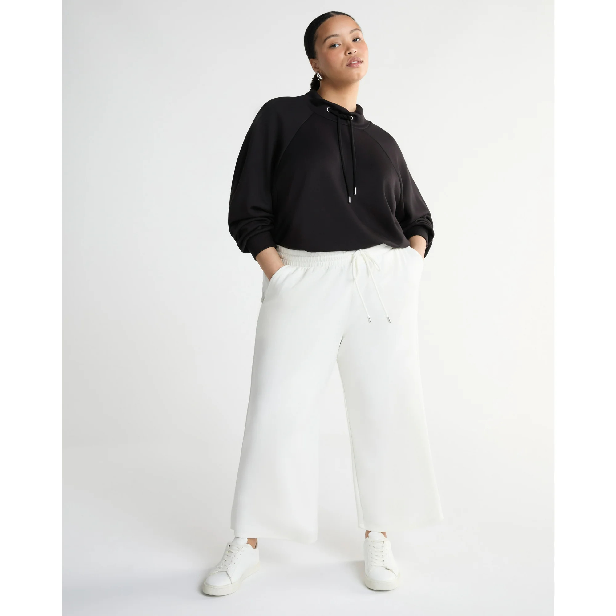 Scoop Women's and Women's Plus Ultimate ScubaKnit Cropped Sweatpants, Sizes XS-4X | Walmart (US)