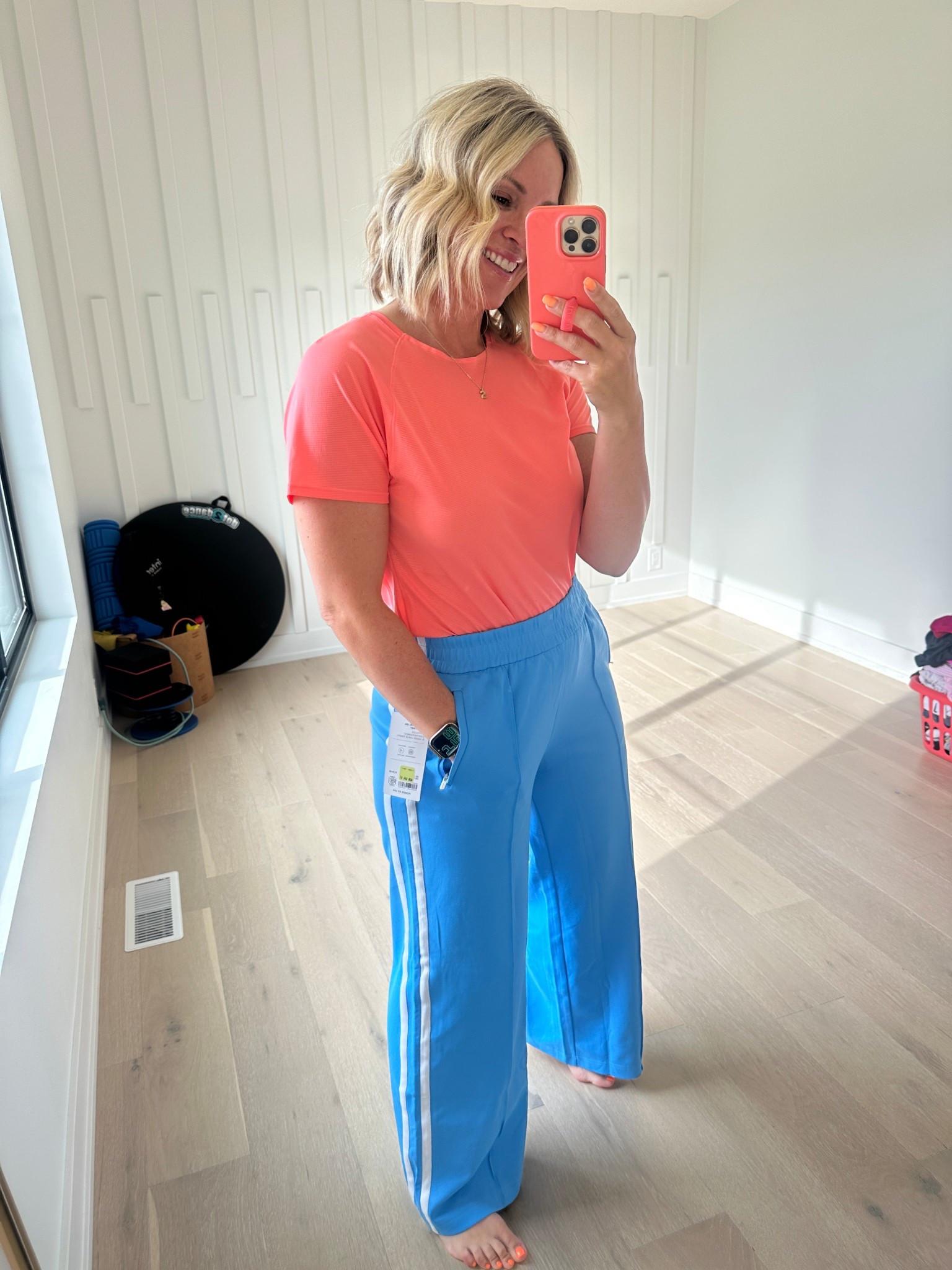 Small top! This color is sold out! But available in the blue to match the pants! Track pants size small…#hocsummer #hocspring #athleta 

#LTKSeasonal #LTKOver40 #LTKSaleAlert