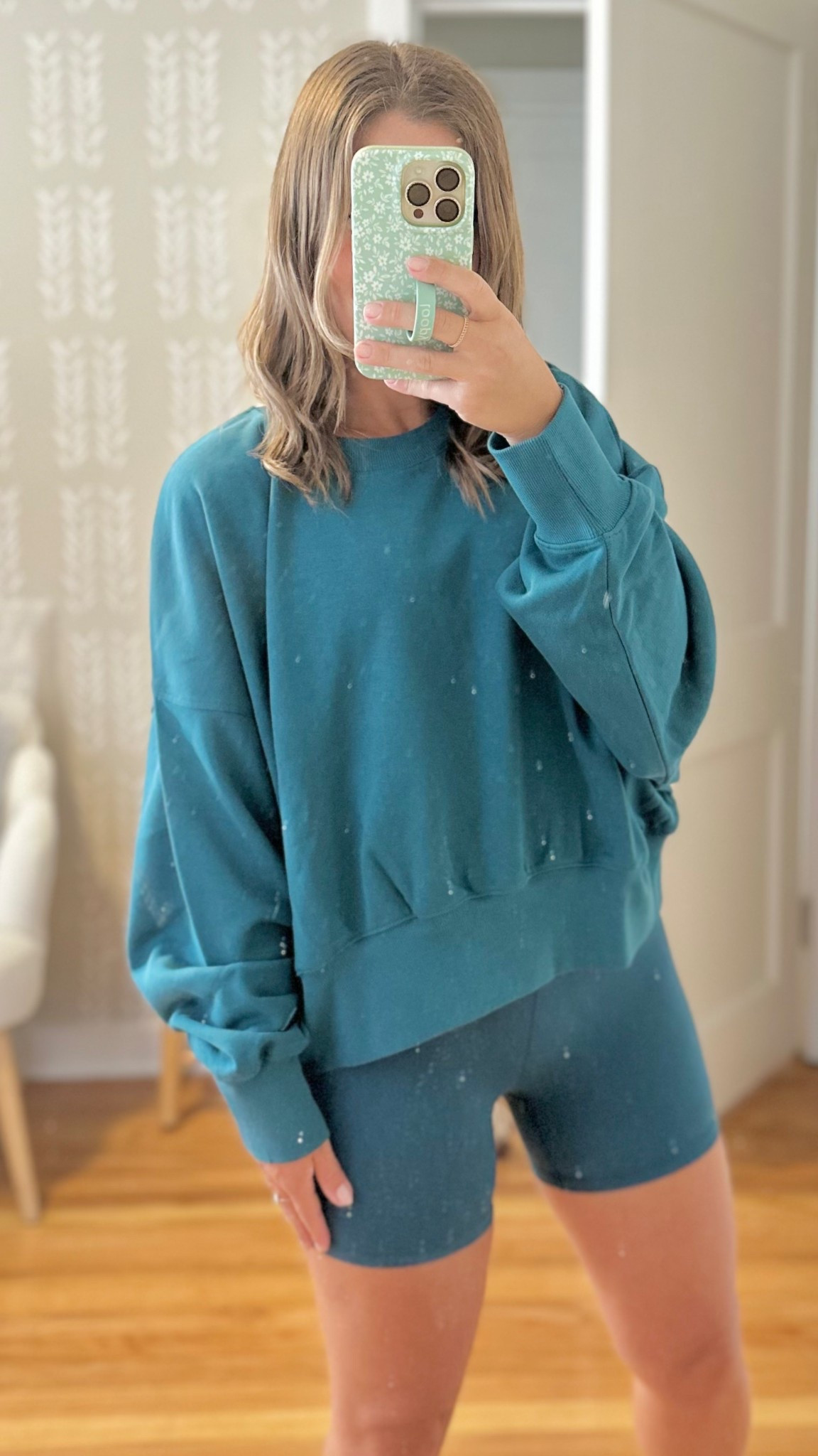 sweatshirt: small
shorts: small 

#LTKFindsUnder100 #LTKFindsUnder50 #LTKActive