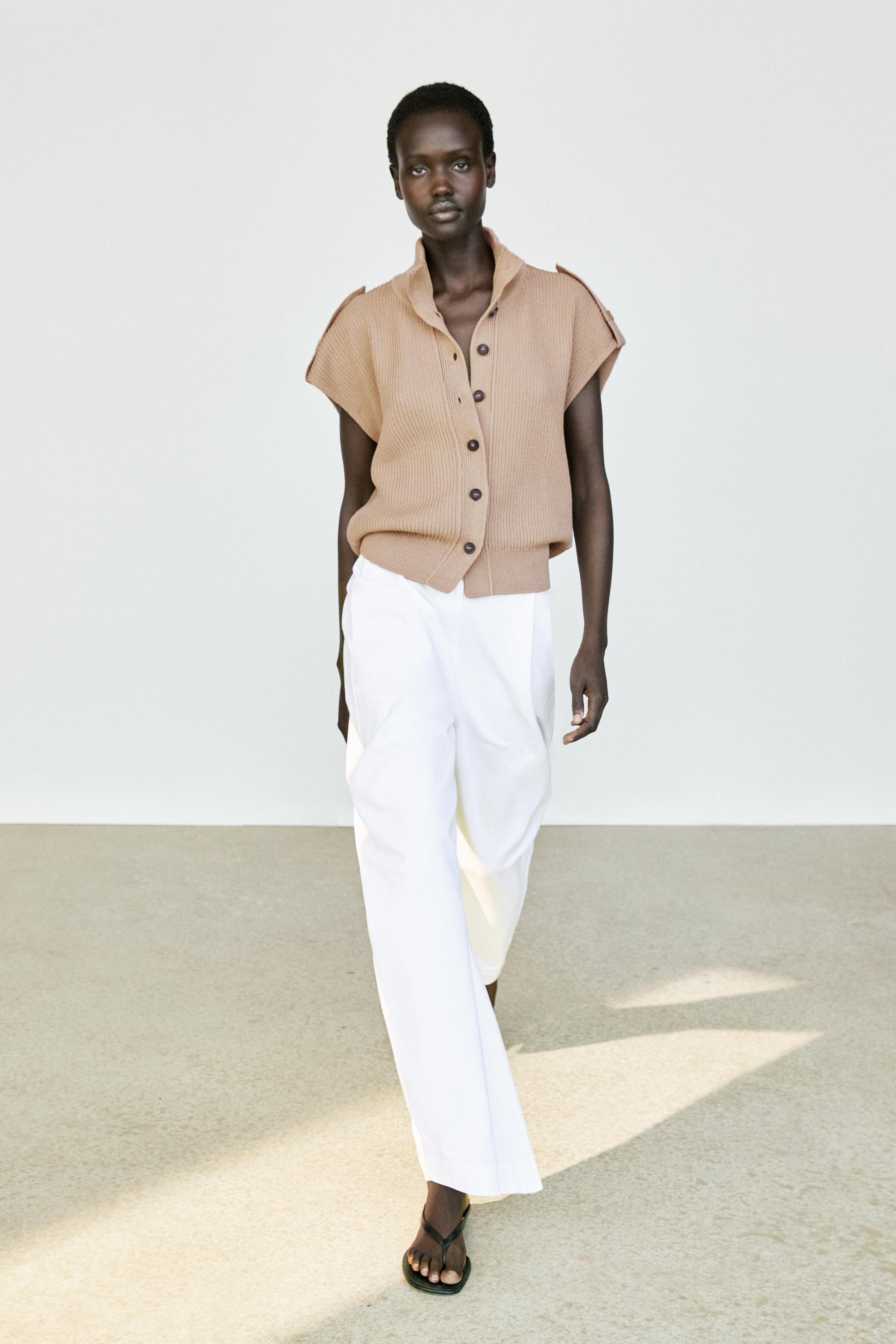 Colete de malha 100% algod\u00e3o com pormenor de bot\u00f5es | Massimo Dutti PT