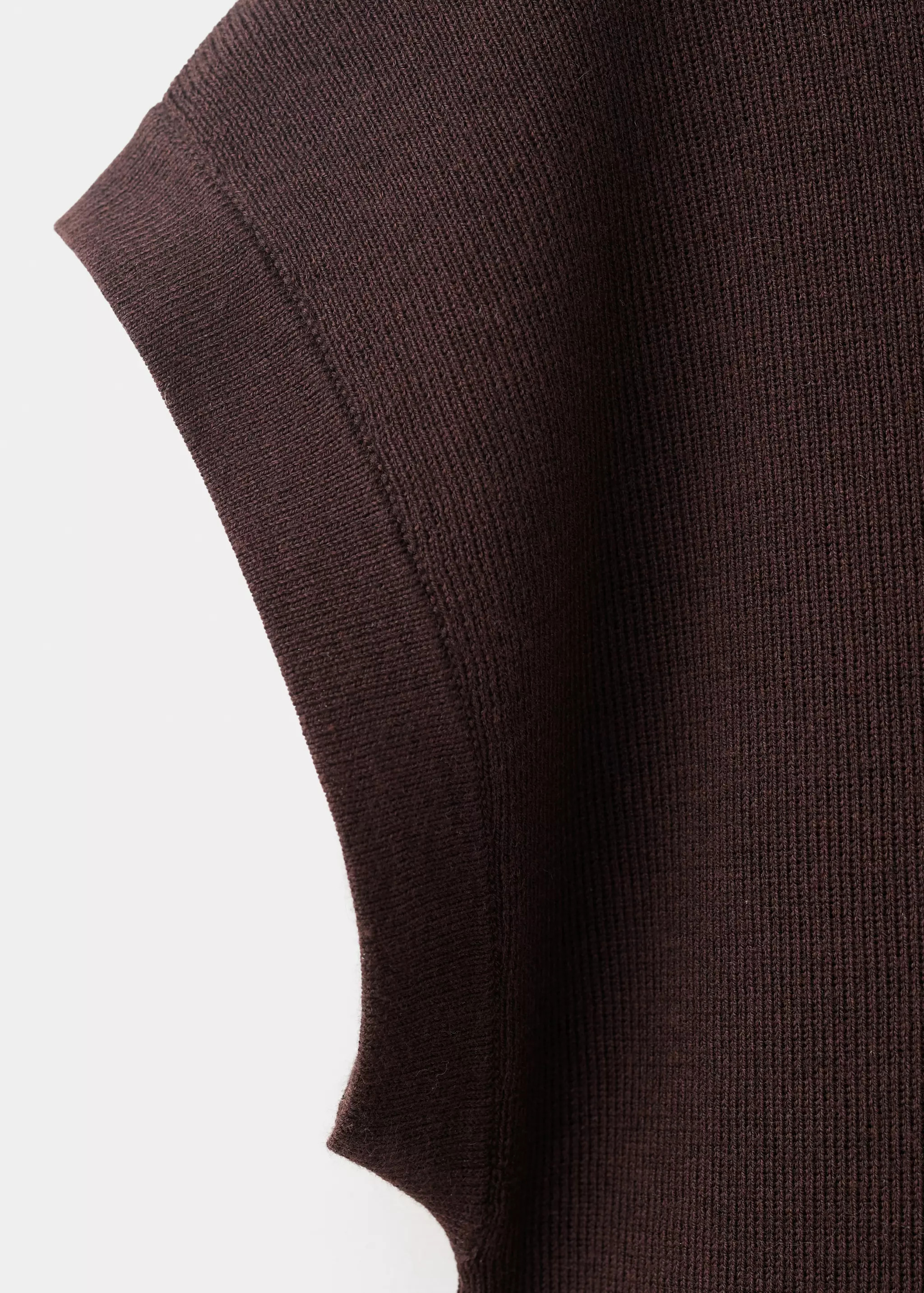 Kurz\u00e4rmliges Strick-T-Shirt | Mango EU