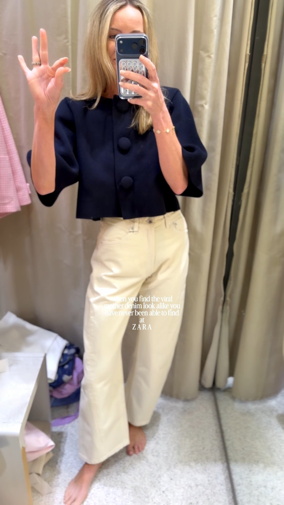 Size 0!! Size down one for the perfect mother half pipe fit on these Zara jeans! The twisted seam is perfection and gives them the identical shape to the mother ones! So good. 