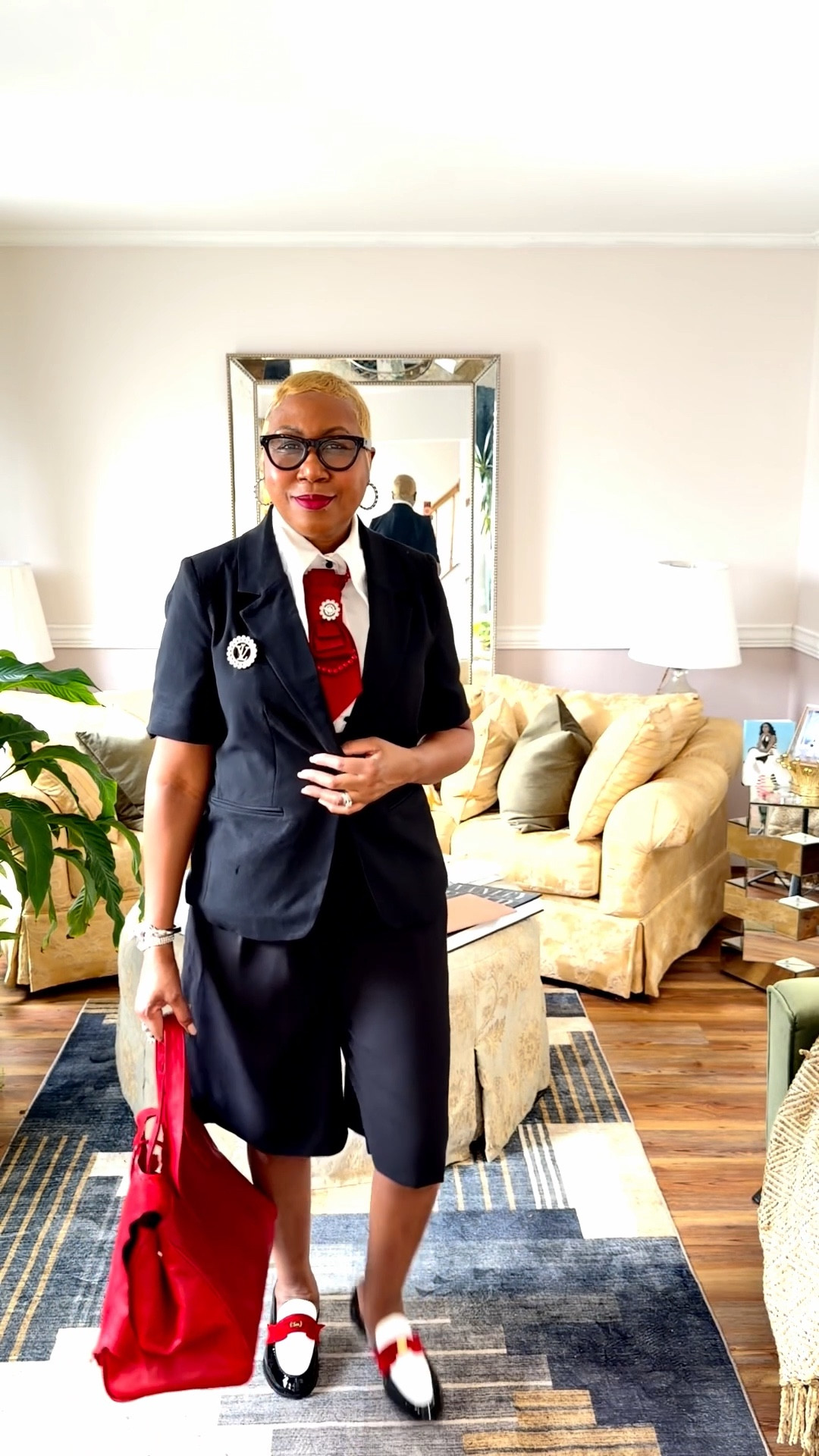 One short suit. Four completely different looks. ✨

I love pieces that work overtime in my wardrobe, and this short suit does exactly that. From casual to polished, it proves you don’t need a closet full of clothes to create multiple elevated outfits

✨Shop the look through my LTK link

short suit outfit | blazer and shorts set | spring outfit ideas | chic outfit over 50 | over 50 fashion | over 40 style | classic style | polished outfit | elevated casual outfit | versatile wardrobe | blazer outfit ideas | tailored shorts outfit | modern mature style | timeless fashion

#LTKOver40 #LTKTall #LTKWorkwear