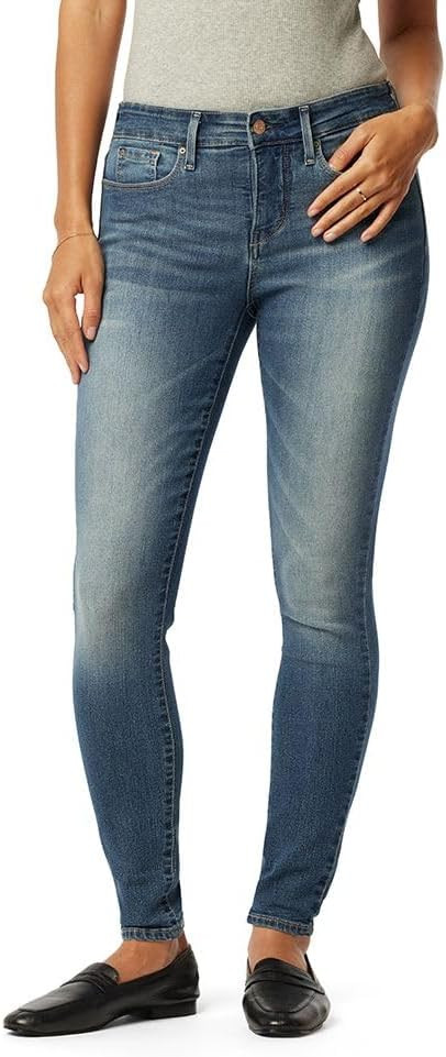 Signature by Levi Strauss & Co. Gold Women's Totally Shaping Skinny Jeans (Standard and Plus) | Amazon (US)