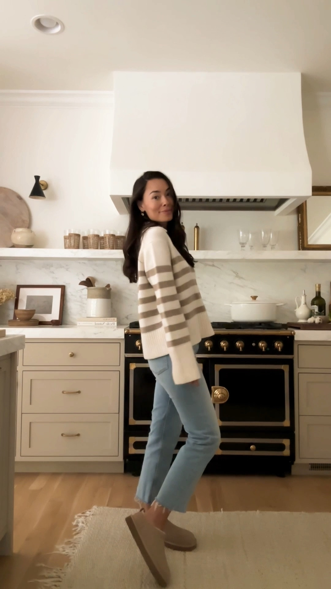 3 ways to style my @UGG boots! Fall fashion, autumn fashion, fall outfit, chambray, sweater weather, barn jacket, rain jacket. @bloomingdales #bloomingdales #ad

#LTKShoeCrush #LTKStyleTip #LTKSeasonal