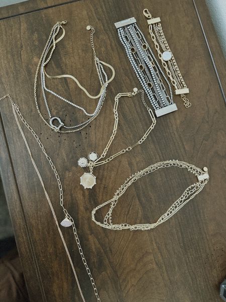 Some of my go to gold jewelry

Love these stacked necklaces and bracelets!!!



#LTKbeauty #LTKfindsunder50 #LTKsalealert