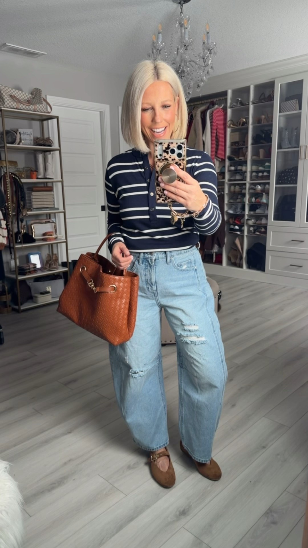 These barrel jeans are so controversial but they look just like the Free People pair!!!!
⬇️⬇️⬇️
Jeans Sized up to 6
Top small
Shoes TTS

#LTKSeasonal #LTKootd #LTKBeauty