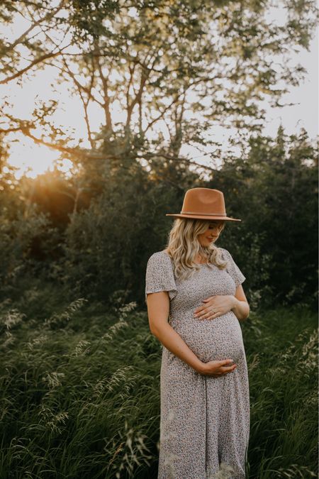 ❗️Pink Blush Maternity is having a 30% of sale right now! ❗️snag this dress for $55 (originally $79). 

It is SO flattering and comfy throughout all stages of pregnancy 🙌🏻

#maternitydresses #maternity #pinkblush 

#LTKbump