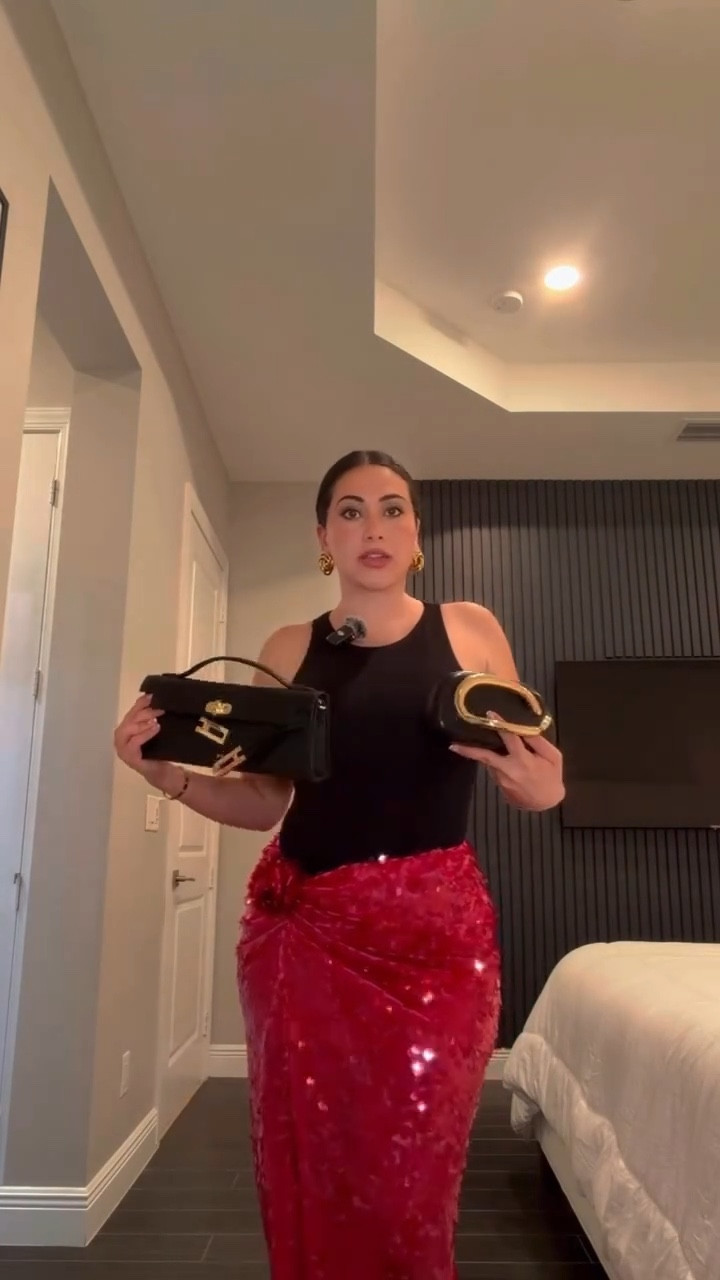 ✨Get dressed with me✨& a friendly reminder: you do not need a new outfit for every occasion!!!!

Sequin skirt @rotatebirgerchristensen 
Bag @jwpei_official 
Shoes @maisonalaia 
Earrings @smallable_store