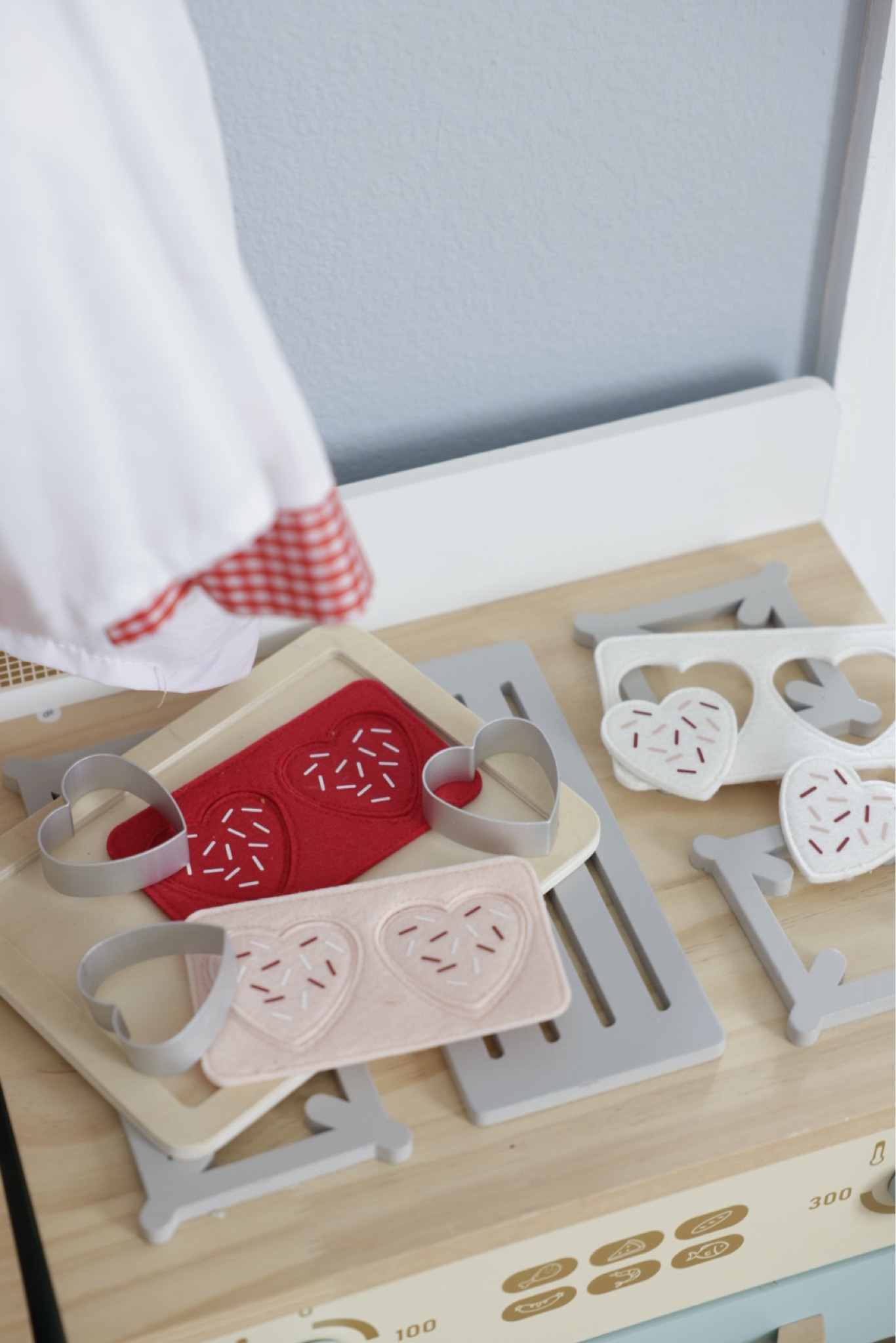 This adorable heart cookie set is on sale!! 

#LTKMostLoved #LTKSeasonal #LTKKids