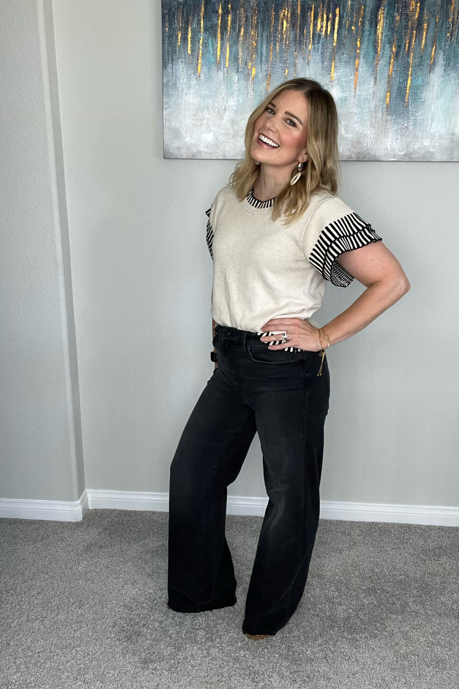 Trendy black jean for fall 

#LTKFind #LTKxNSale #LTKBacktoSchool