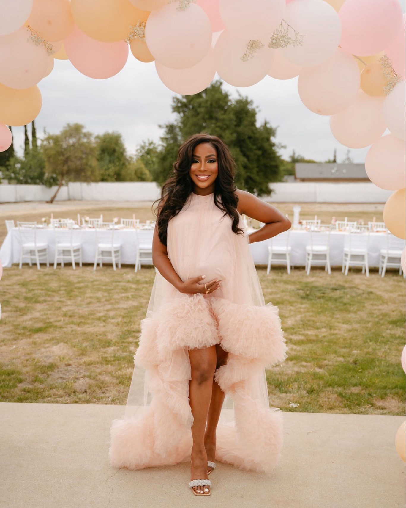 Baby In Bloom Tea Party — pt II 🌸🫖 
@wortheranch 

a few more moments from the special day! Write “SHOWER” for details on my dress + the decor 🤍 

#babyshower #babyshowerparty #babyshowerdecor #babyshowerideas #shopakira 

#LTKBaby #LTKParties #LTKBump