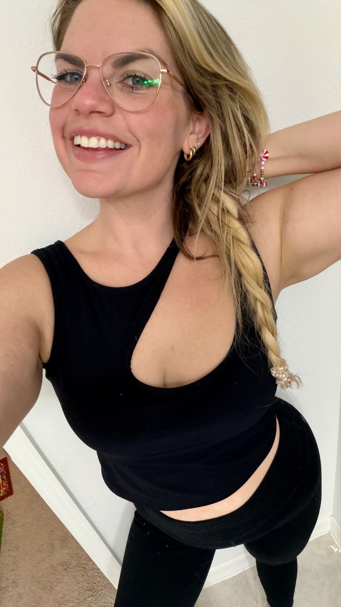 This black strappy workout top is everything — supportive, sculpting, and seriously sexy. Perfect for the gym, Pilates, school drop-off athleisure, or layering under a jacket. Amazon for the win again 👏🖤 this one is currently sold out, but I’m linking similar ones and when it comes back in stock, I’ll re-tag it!

Linking it on LTK!
#LTKActivewear #AmazonFinds #GymOutfit #WorkoutTop #AthleisureStyle

#LTKGiftGuide #LTKSaleAlert #LTKfitnessgoals