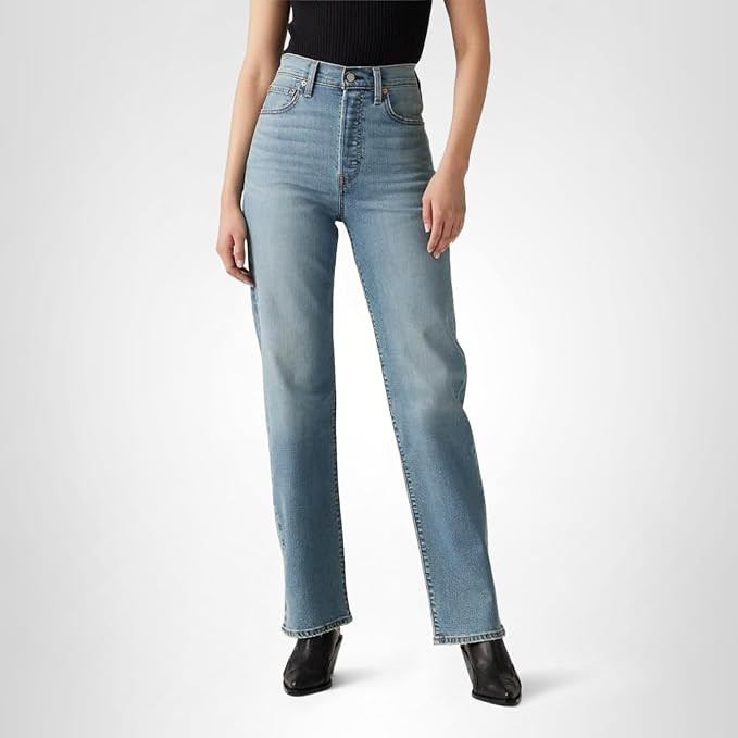 Levi's Women's Ribcage Straight Full Length Jeans | Amazon (US)