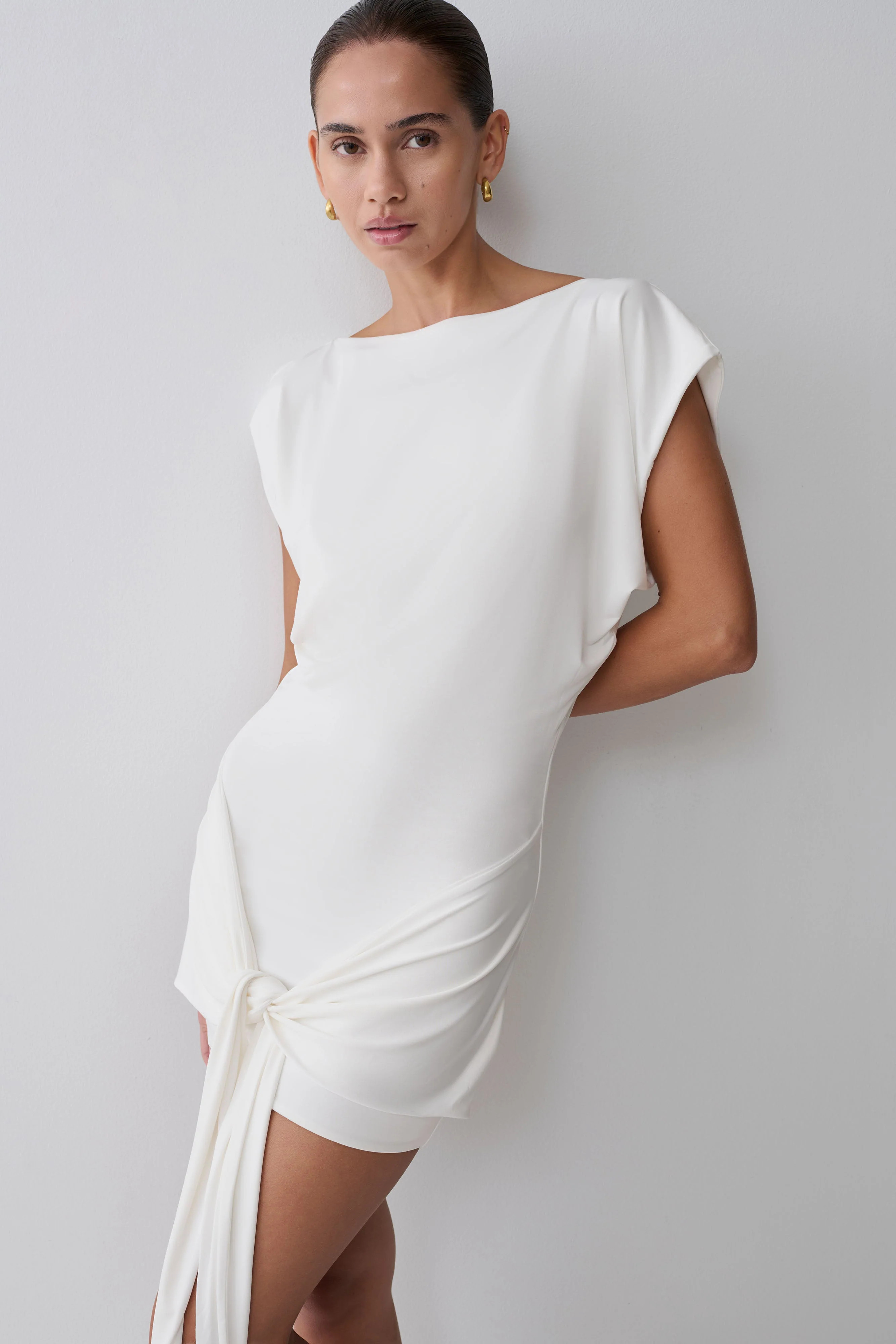 Shortsleeve Slinky Tie Mini Dress - White | MESHKI US