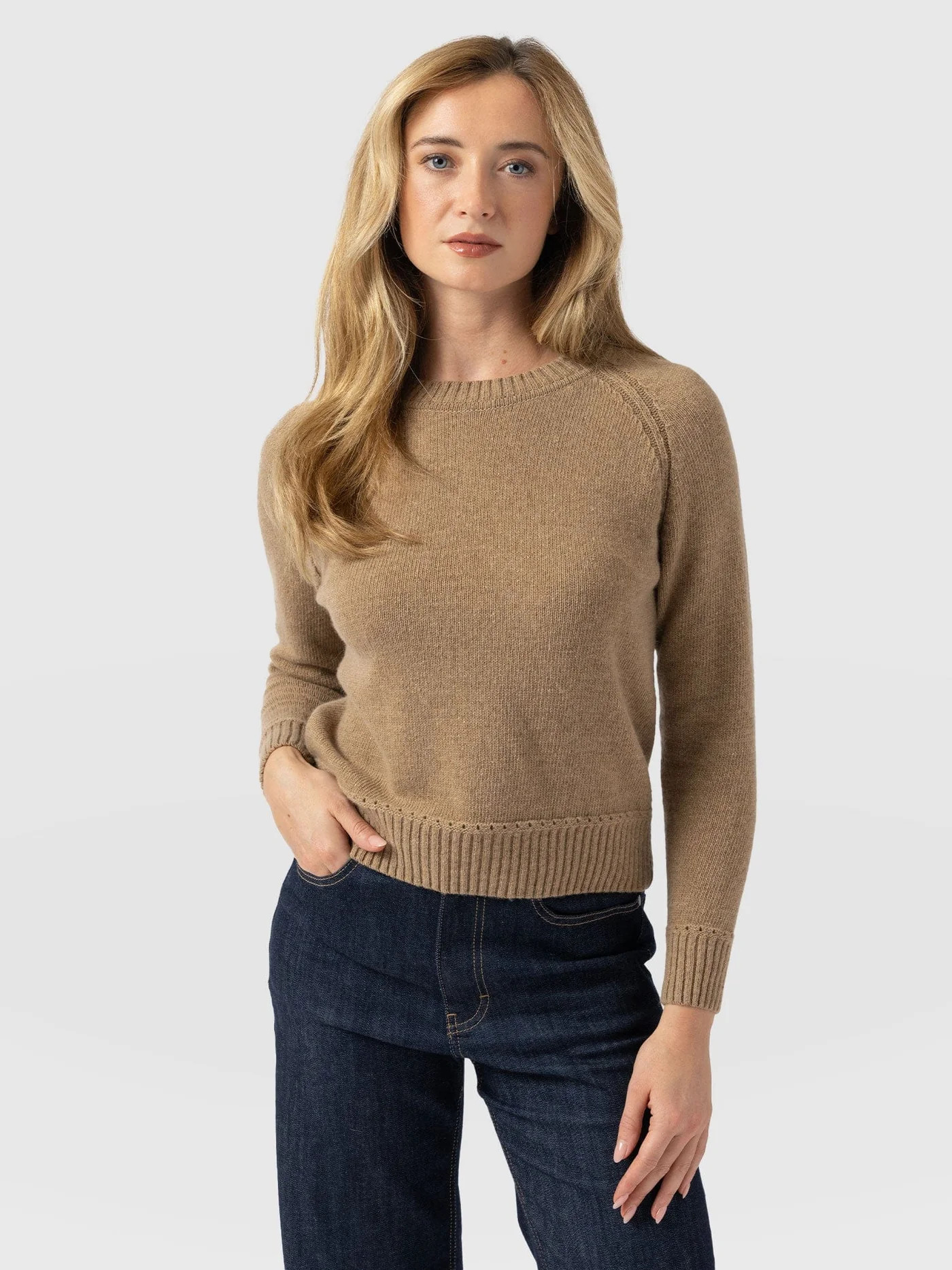 Cambridge Cashmere Jumper - Beige | Saint + Sofia