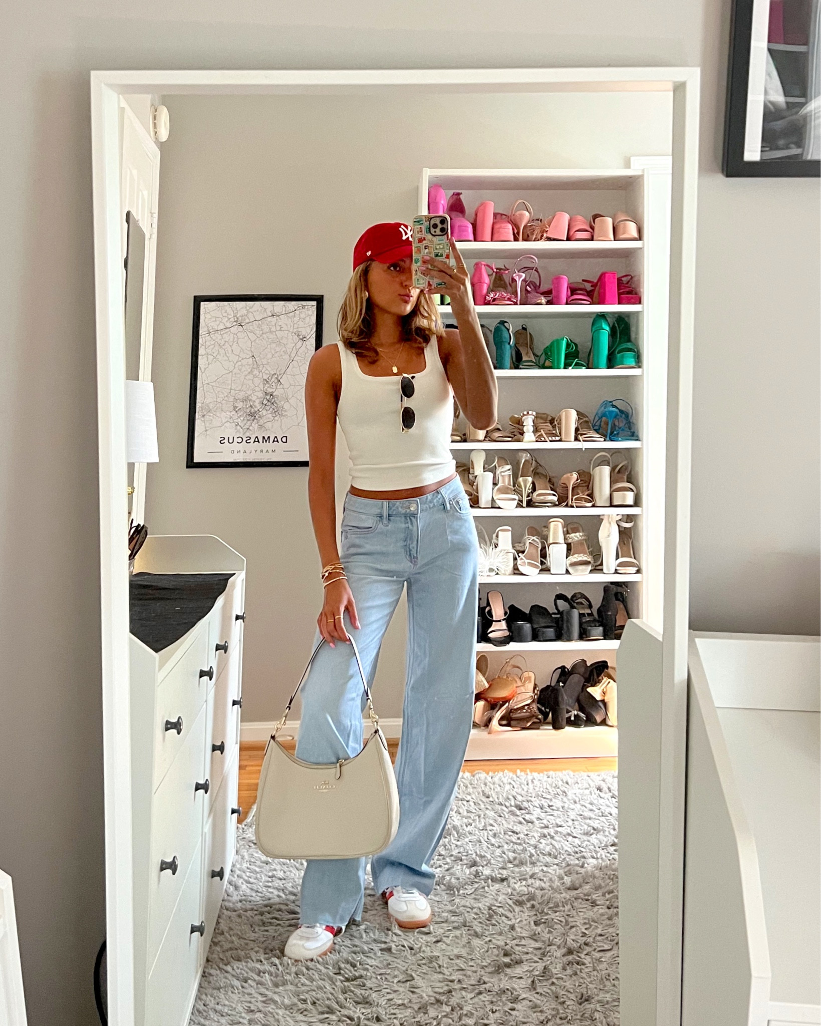 casual late summer outfit ideas featuring new American eagle jeans. Wearing a 000 regular in these straight leg jeans. 

Top is a XS💕

take advantage of their big 25-70% off sale happening right now 