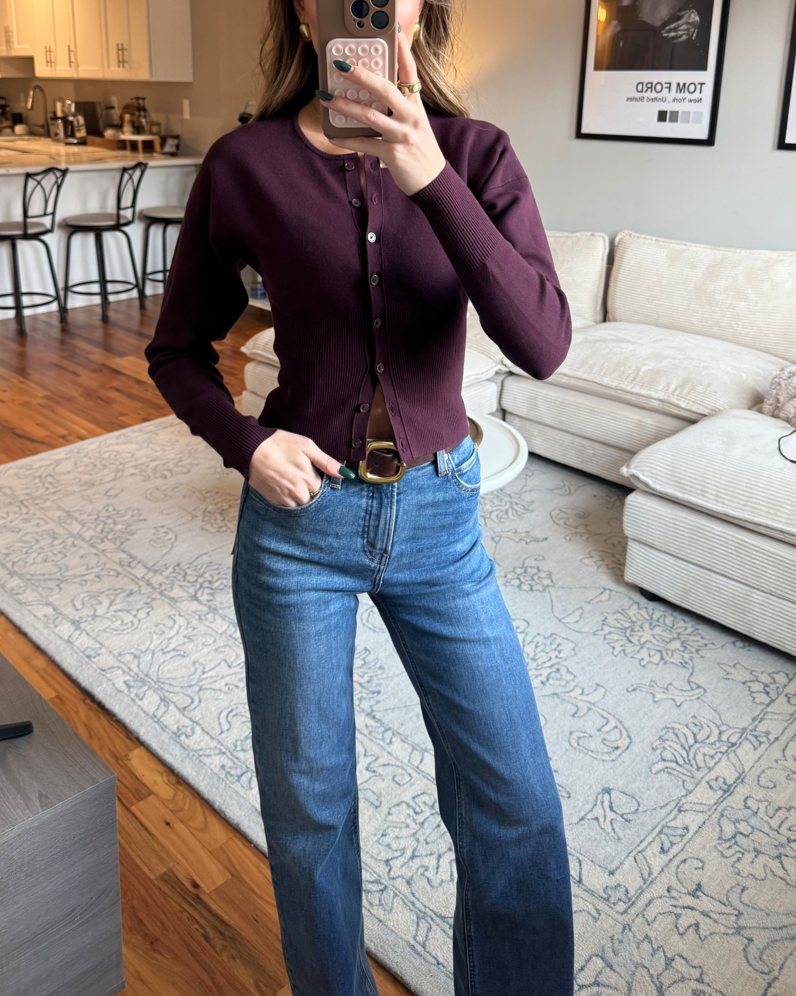 Fav top and snatched jean @aritzia 

#LTKootd #LTKSaleAlert #LTKFindsUnder100