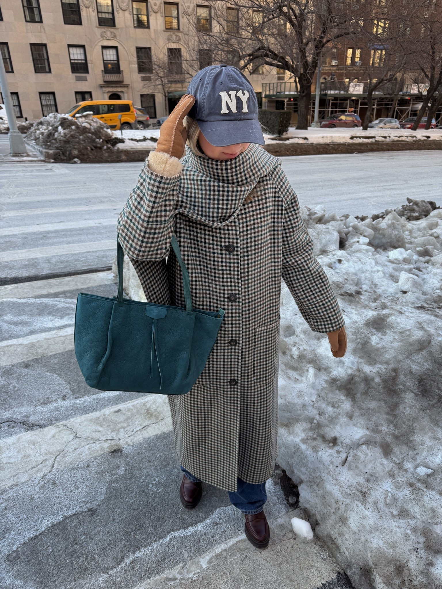 Favorite coat for an easy but chic winter outfit! The built in scarf helps add an extra element of pizazz 

#LTKootd #LTKdayinmylife