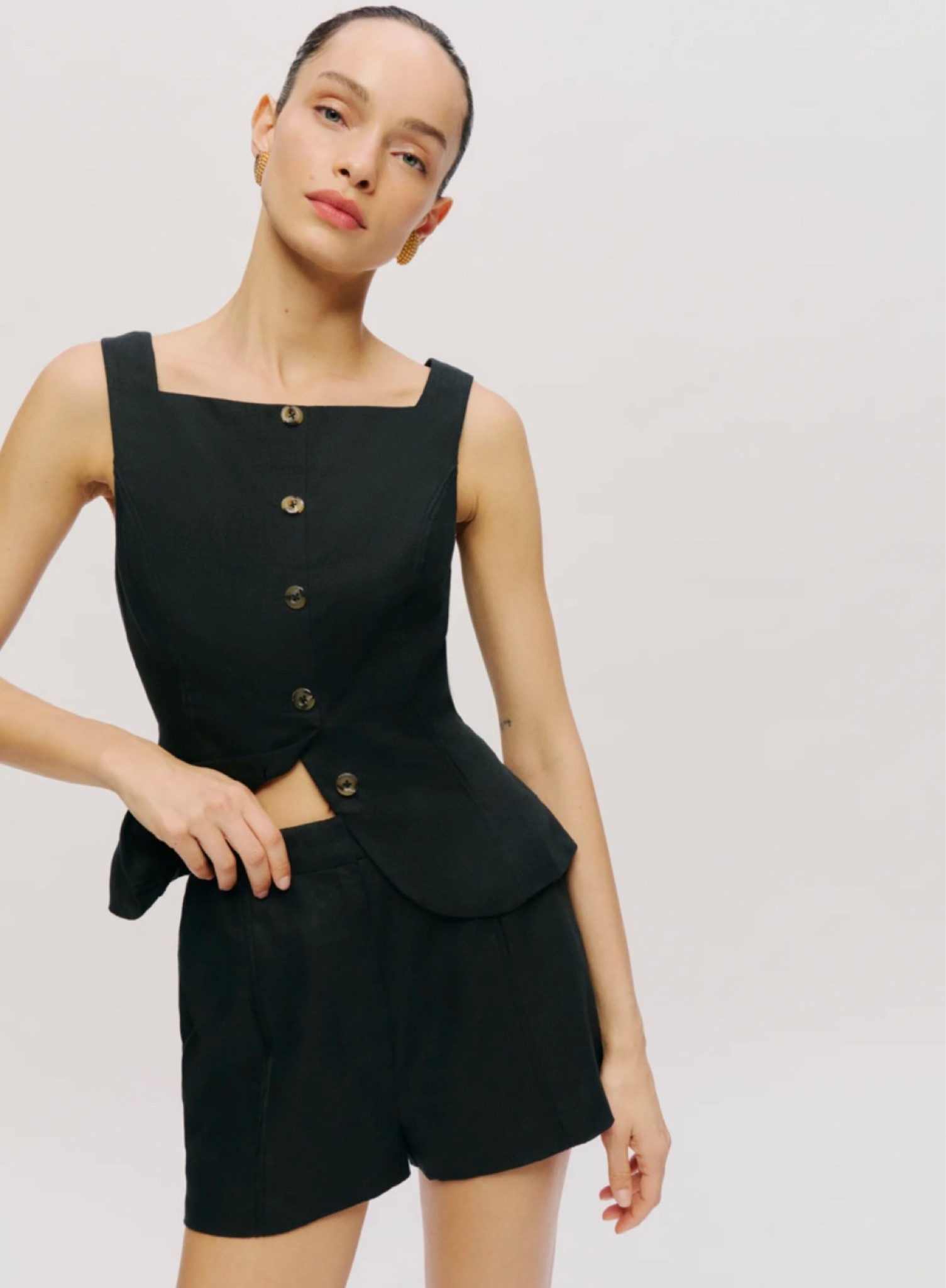 Sumer outfit vibes with this two piece linen set by Reformation 🤩

Linen shorts 
Linen top
Black linen outfit 
Linen shorts outfit 
All black outfit 
Chic outfit 
Casual chic 
Clean girl aesthetic 
Summer looks 
Vacation outfit 
Minimalist outfit 
Minimalist fashion 
Monochromatic outfit 

#LTKTravel #LTKStyleTip #LTKSeasonal