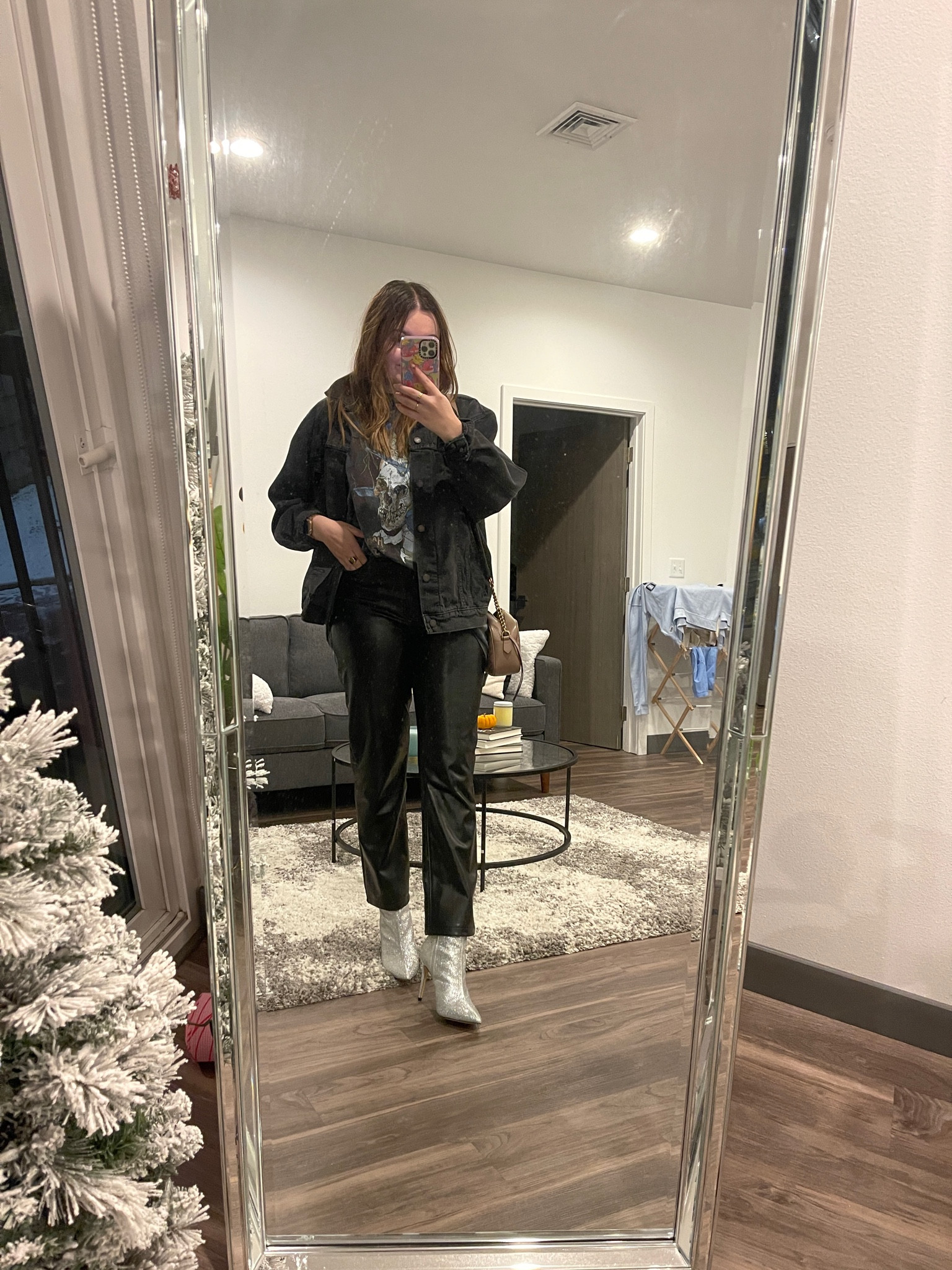 Cool girl going out outfit idea! Featuring sparkly booties

I’m wearing a mens XL jacket, a L/XL tee, size 30 pants and size 9.5 booties

#LTKHoliday #LTKSeasonal #LTKstyletip