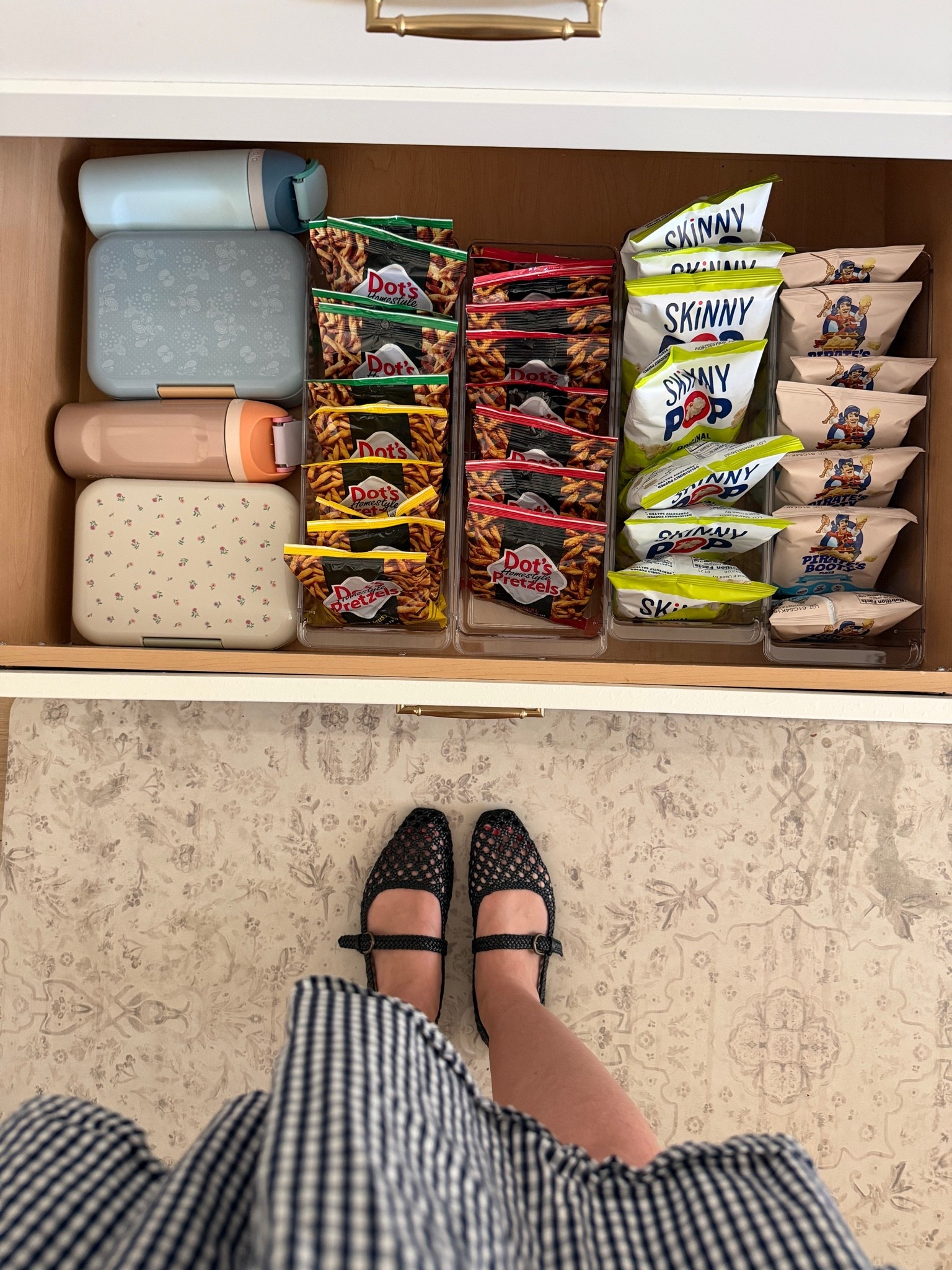#ad The after-school snack station, organized (for now).

Back to school lineup: Dot’s Homestyle Pretzels, Pirate’s Booty, and SkinnyPop - all are family faves. Everything’s from Target, tagged in my bio if you want to copy the whole system.
@target @dotzpretzelz @PiratesBooty @SkinnyPop Popcorn #targetpartner #dotspretzels #skinnypop #piratesbooty

#LTKmomlife #LTKfoodie #LTKKids