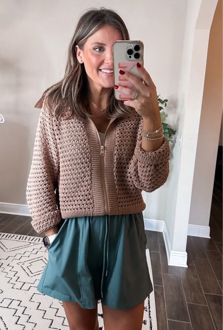Varley Outfit for Spring 


Spring outfit  varley lightweight sweater  spring sweater  casual outfit  everyday outfit  mirror selfie  comfy everyday outfit

#LTKSeasonal #LTKstyletip