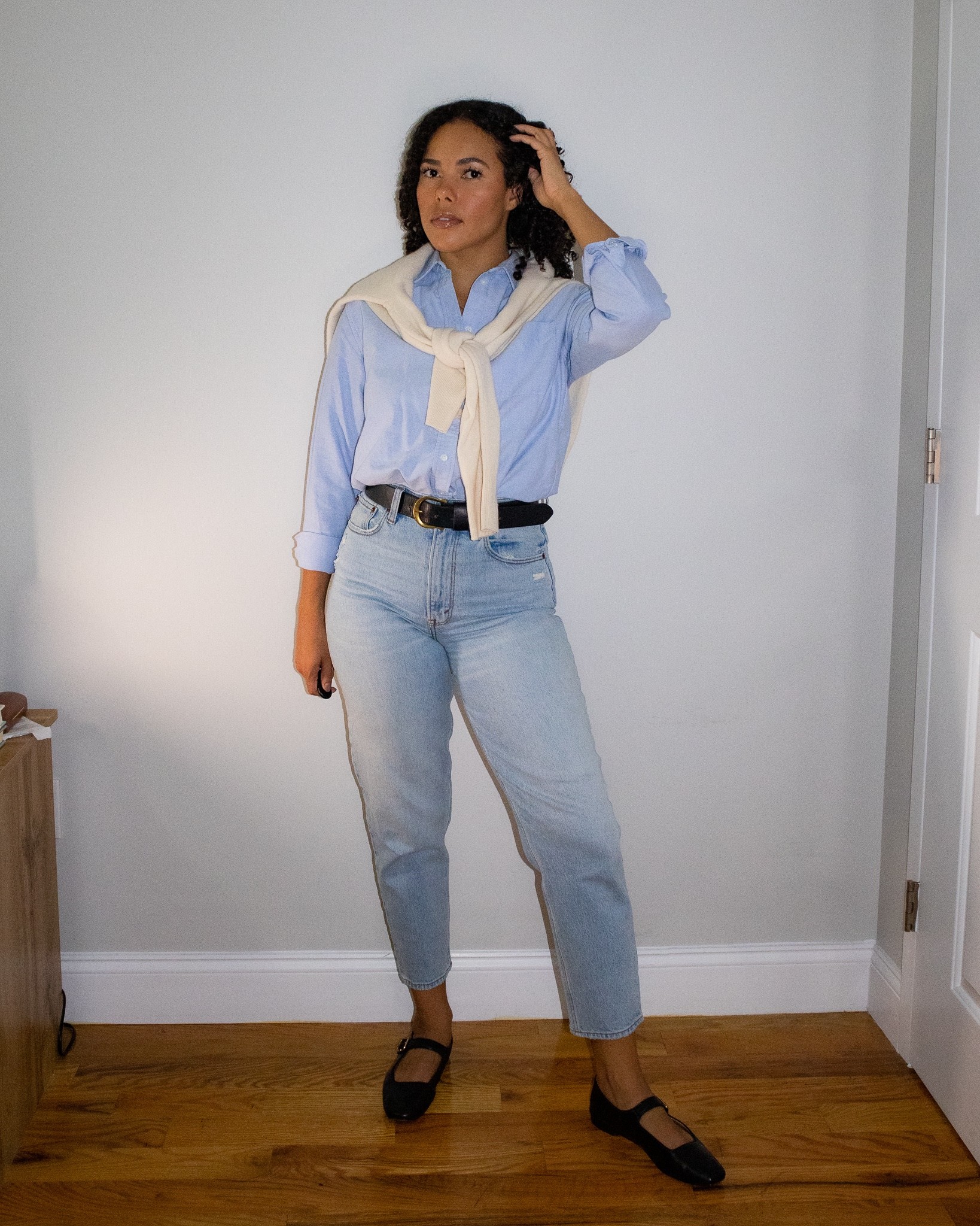 Cashmere sweater, white sweater, oxford shirt, blue shirt, button down shirt, black belt, mom jeans, light wash mom jeans, preppy style, fall outfits, fall fashion, fall style, fall trends, casual fall style, casual fall fashion, neutral fall style, neutral fall outfits, neutral outfits, neutral style, classic style, european style, french style, parisian style, style guide, effortless style, minimalist style, fall layering, maryjane flats, black flats, ballet flats

#LTKstyletip #LTKSeasonal #LTKworkwear