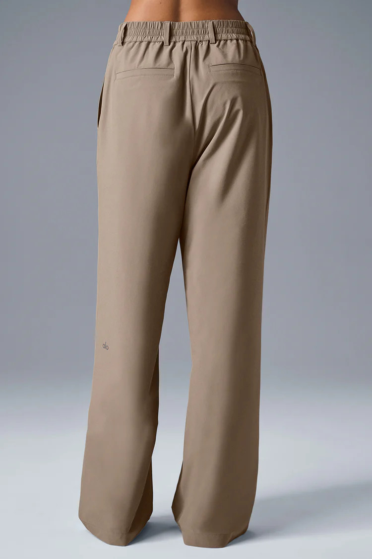 High-Waist Pursuit Trouser (Regular) - Gravel | Alo Yoga (US)