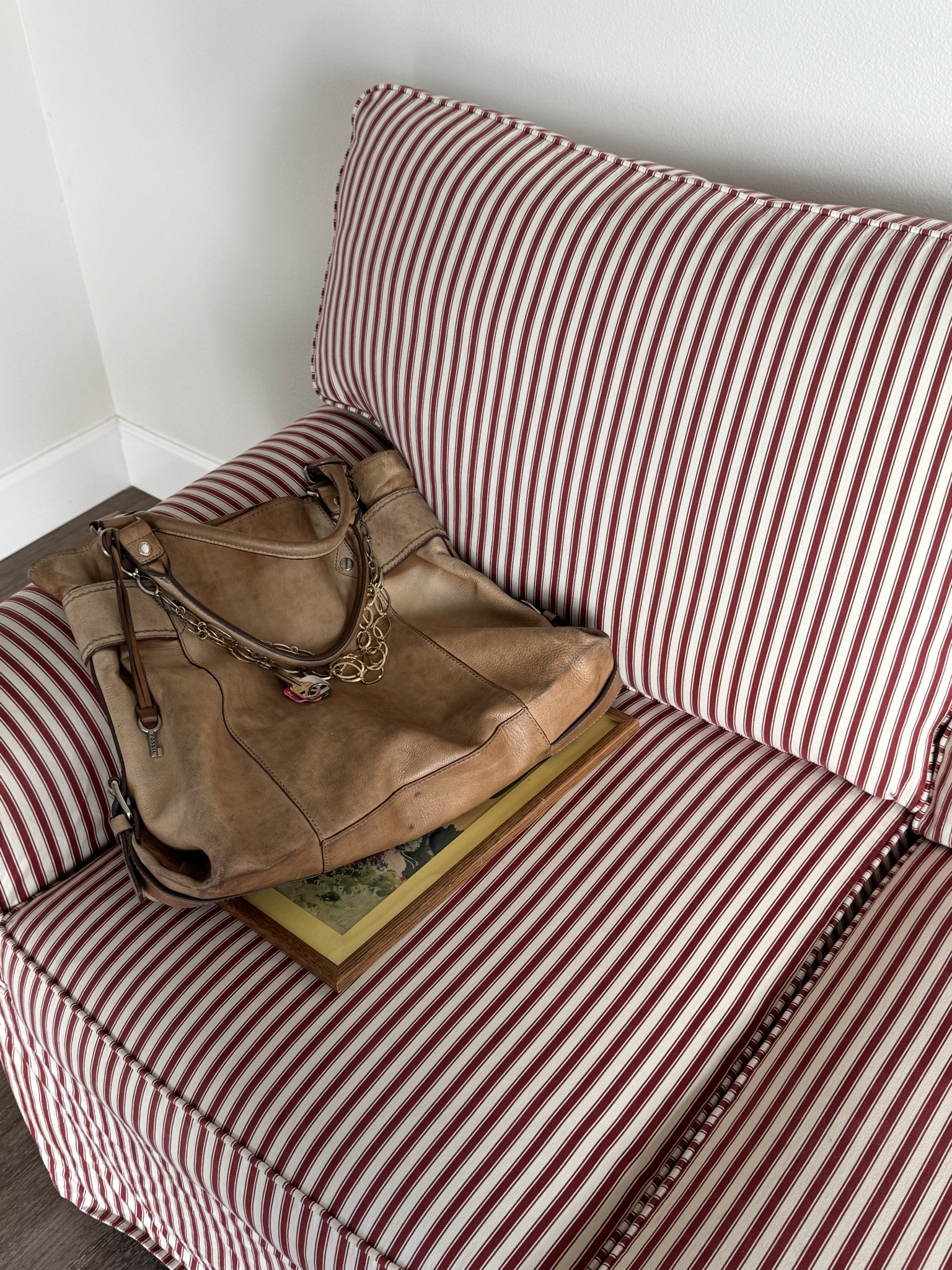 Our cutie queen pullout couch! 

#LTKhome