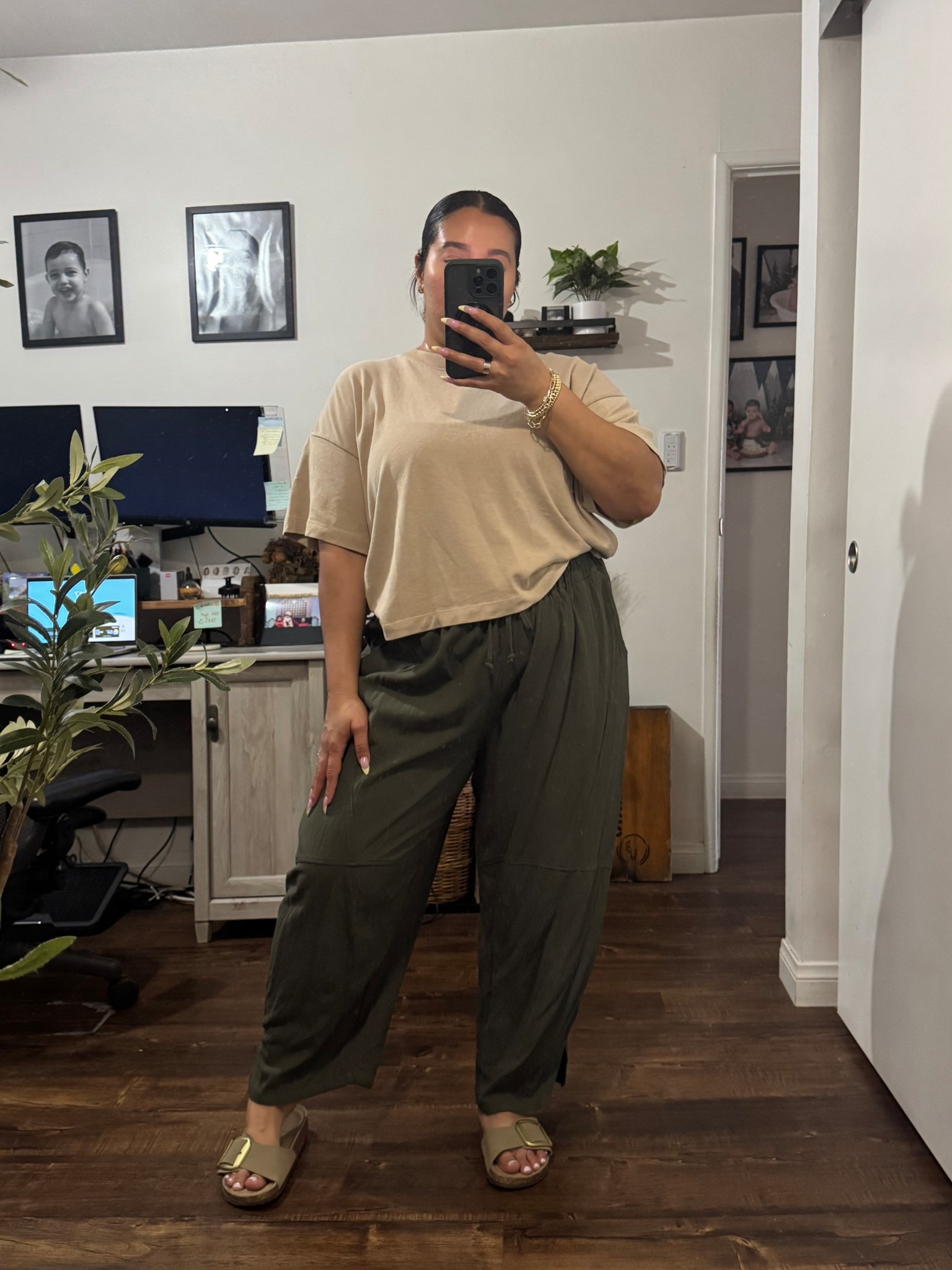 Easy spring outfit idea I’m wearing as a midsize mom. I wore this out with kiddos to do errands and I love how comfortable and out together I felt. 

Shirt - large / runs a little big / longer sleeve / great quality 
Linen pants- XL/ tummy friendly / tummy flattering 
Sandals - 8.5/ tts - very comfortable 

Spring outfit 
Summer outfit 
Casual outfit 
Mom outfit 
Midsize fashion 
Midsize outfit 
Curvy fashion 
Linen pants 
Blouse 
Brunch outfit 
Elevated outfit 

#LTKPetite #LTKMidsize #LTKootd

#LTKMidsize #LTKootd #LTKmomlife