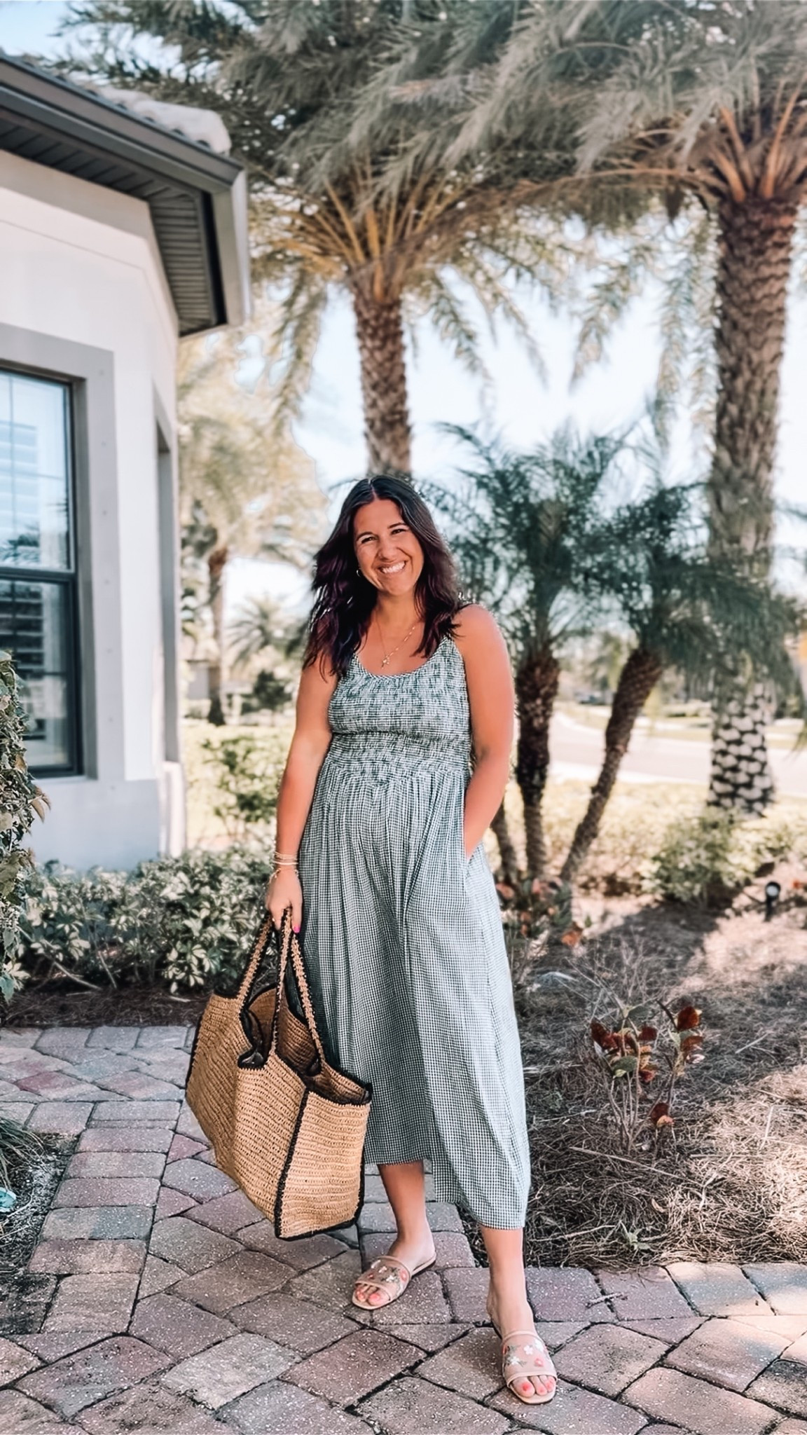 The most perfect dress for spring & summer! So comfortable & flattering.

Small

Nursing friendly 
Summer dress
Spring dress
Easter dress
Easter dresses 

#LTKStyleTip #LTKFindsUnder100 #LTKShoeCrush