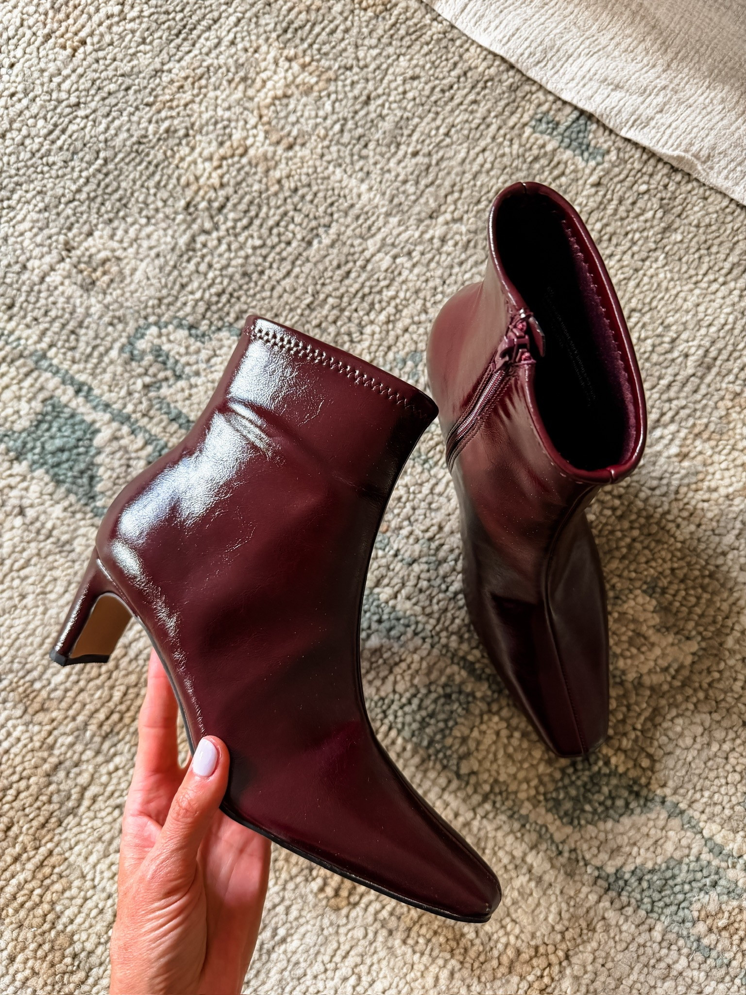 These burgundy boots are so pretty! I can’t believe they are just from Target!

Loverly Grey, burgundy boots, short boots, fall boots, fall shoes