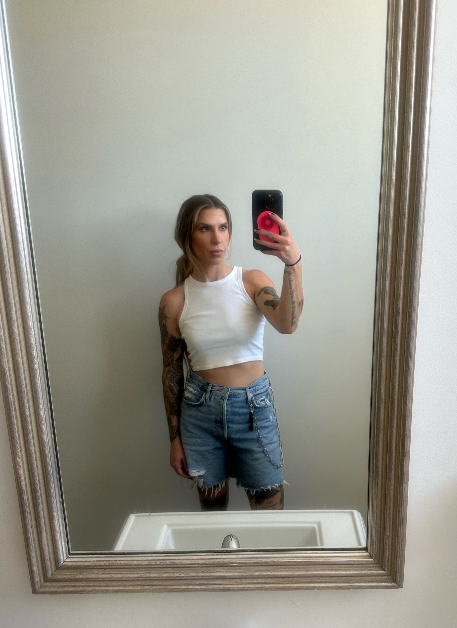 Living in these shorts all summer. #summerstyle #summeroutfit #denimshorts 