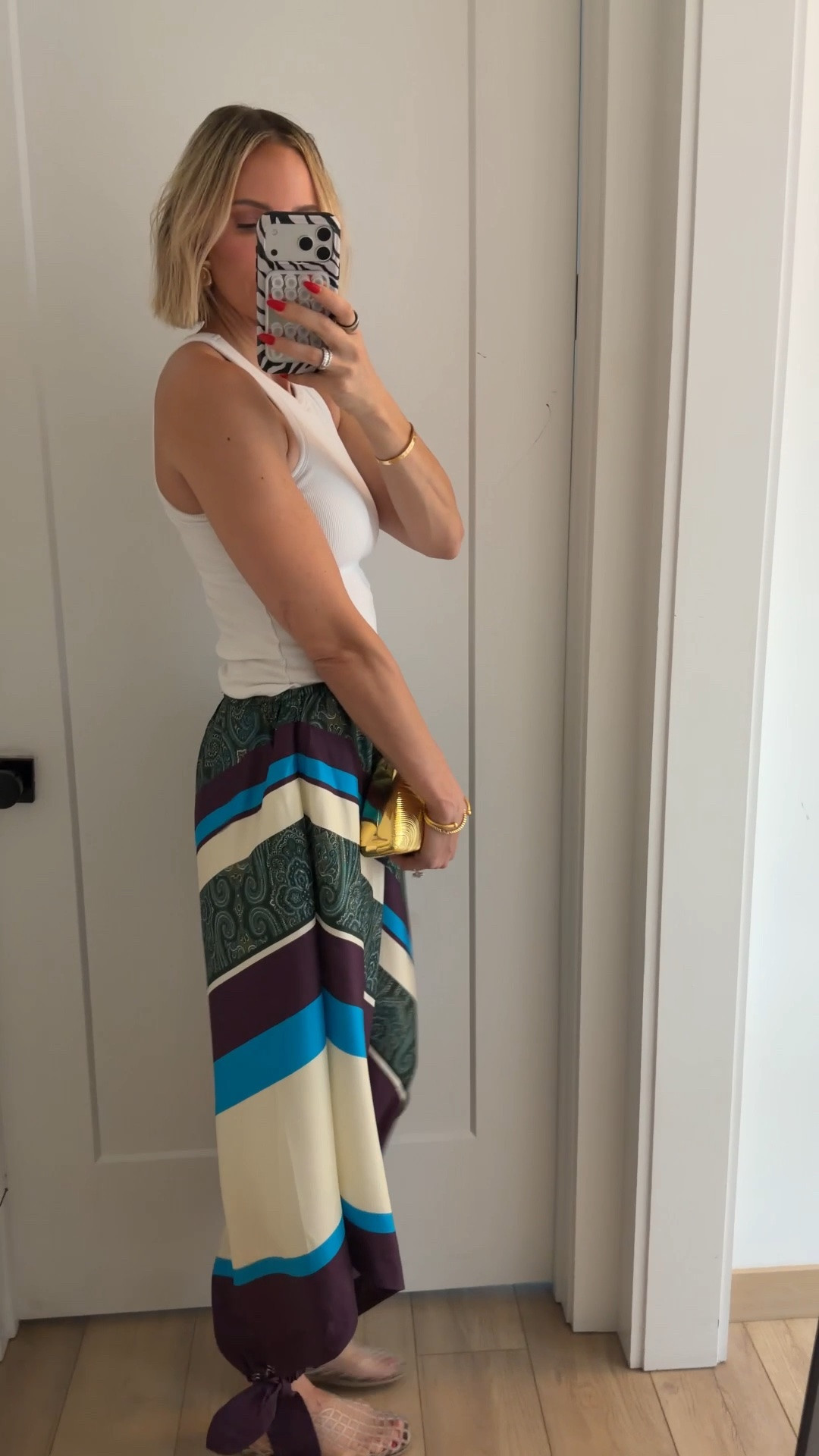 These pants are like wearing pjs, bought them for Spain! Wearing a 4/small

#LTKSeasonal #LTKTravel #LTKTall