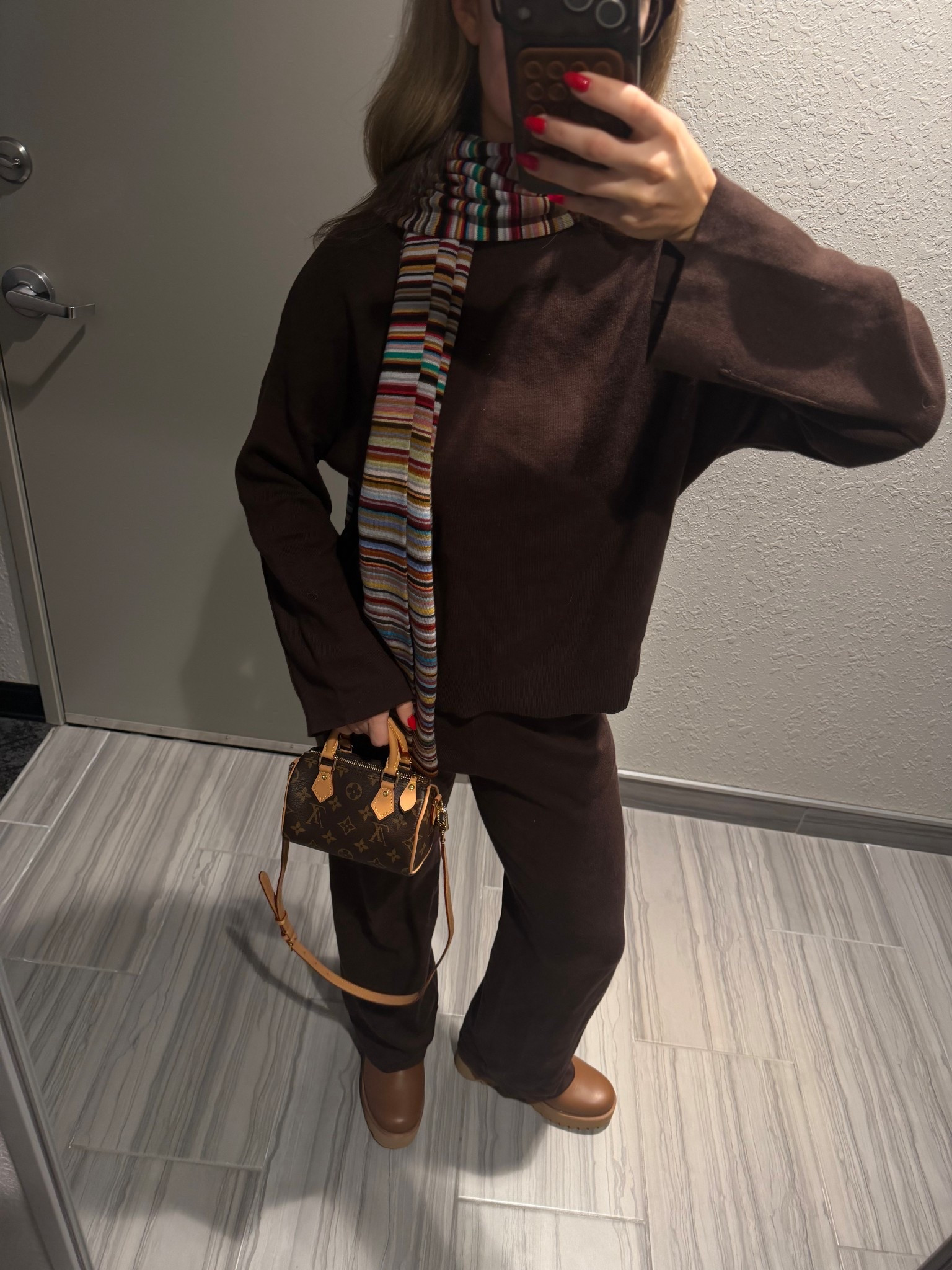 obsessed with this matching striped scarf and beanie set!! so cute 

#LTKootd