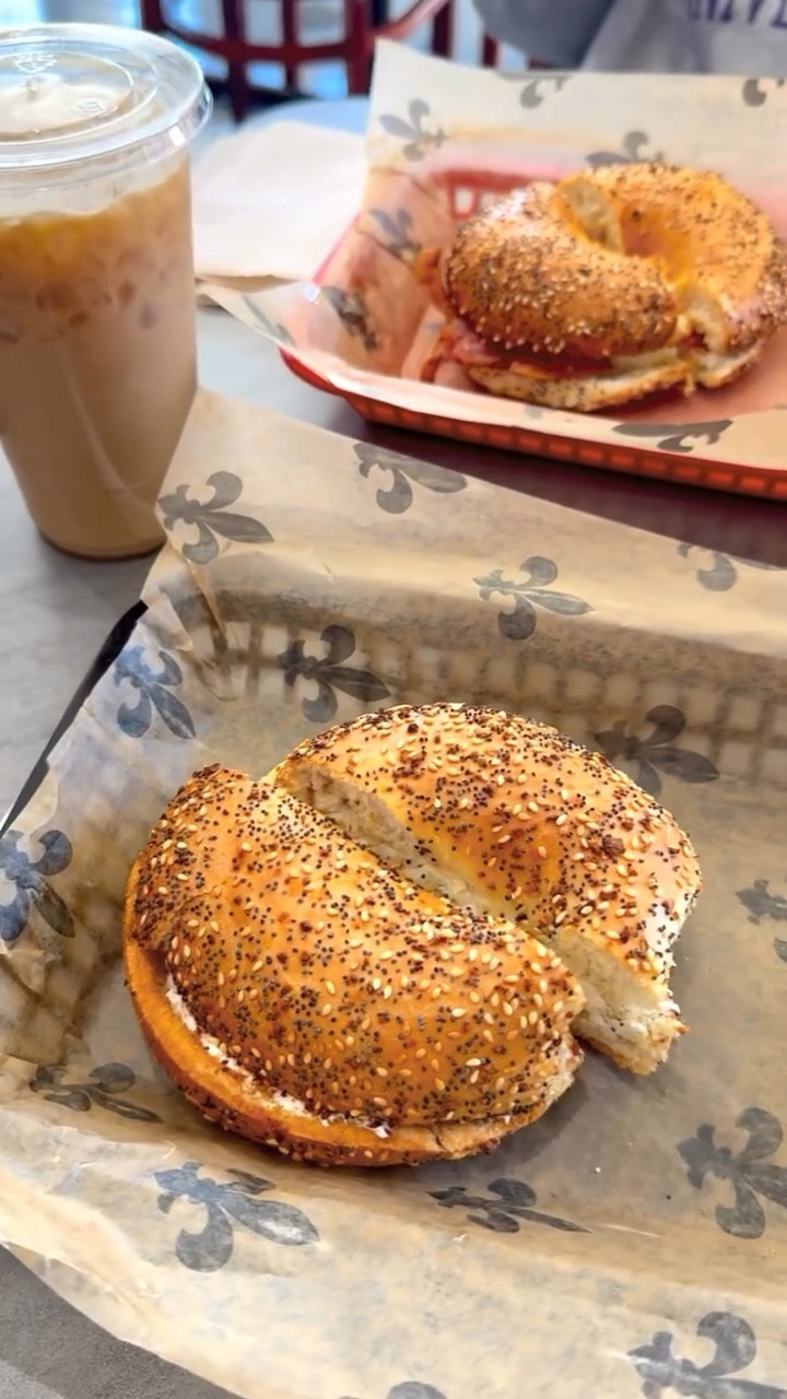 Let’s try New York Bagels in Baton Rouge, LA! 🥯☕️